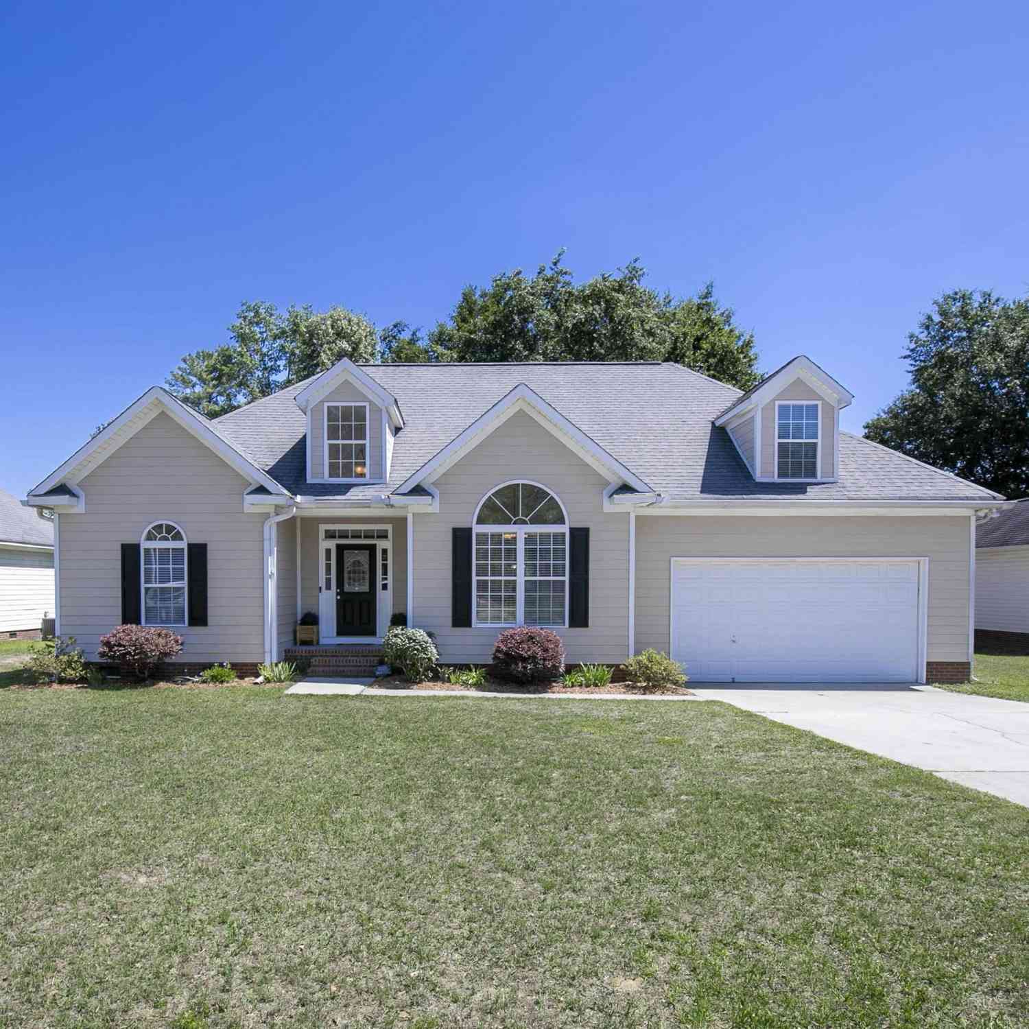 Homes For Sale - 28 Heatherwood Drive<br/> Lugoff, SC 29078