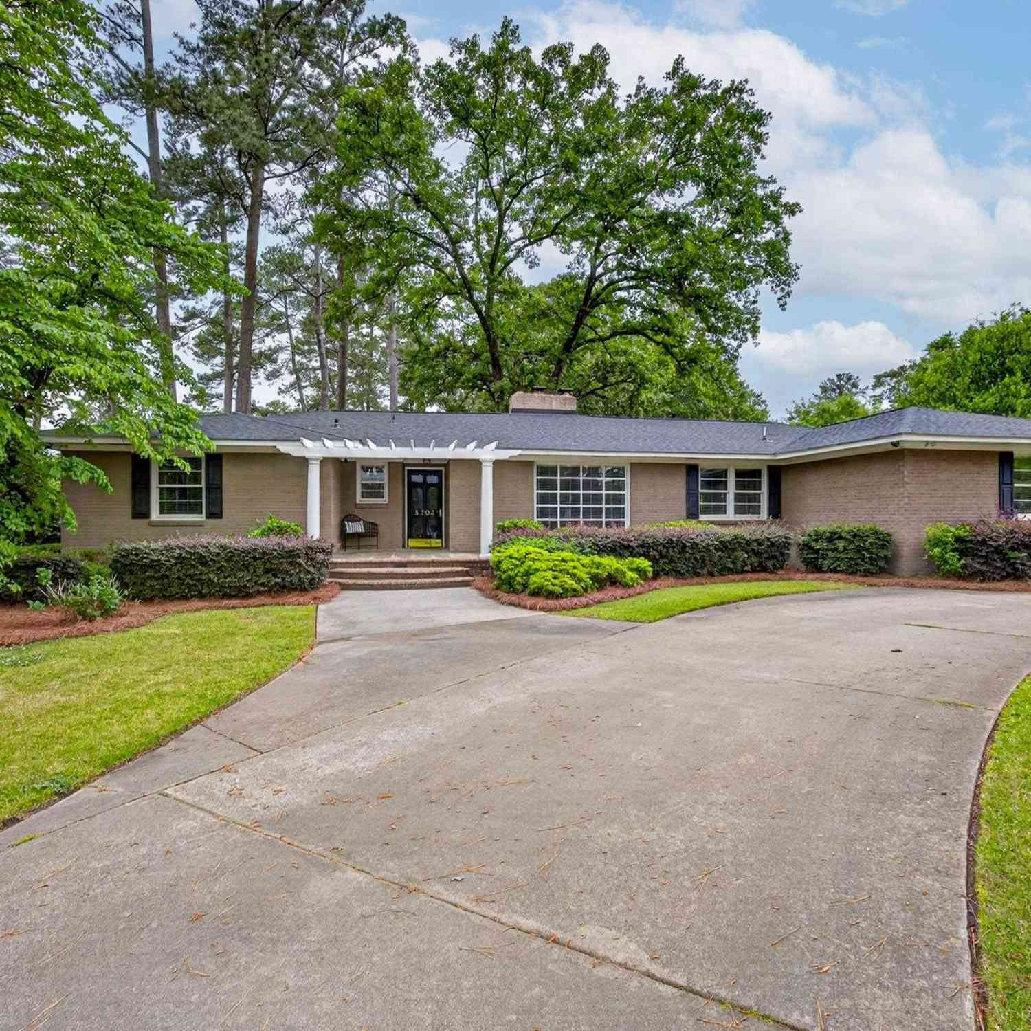 Homes For Sale - 5703 Ravenwood Road<br/> Columbia, SC 29206
