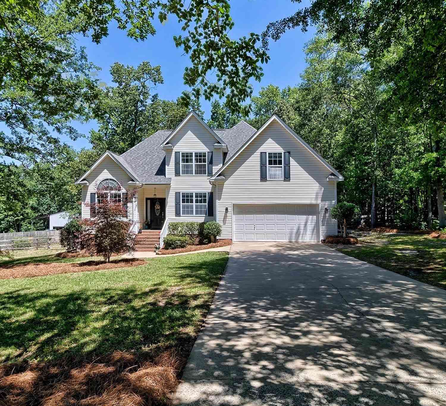 Homes For Sale - 16 Heritage Hills Court<br/> Columbia, SC 29203