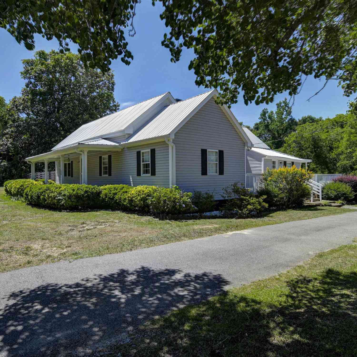 Homes For Sale - 529 N Lee Street<br/> Lexington County, Leesville, SC 29070