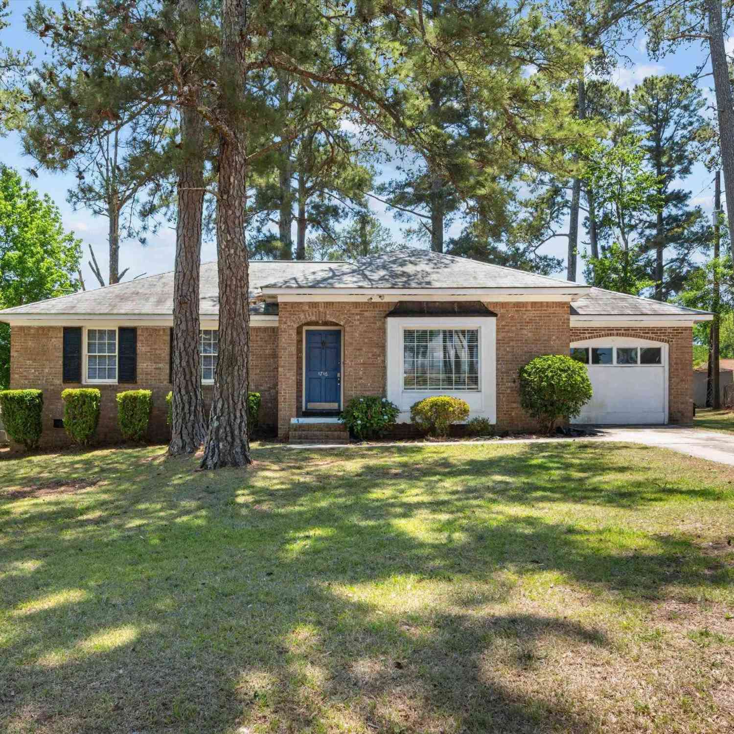 Homes For Sale - 1716 Westchester Drive<br/> Columbia, SC 29210