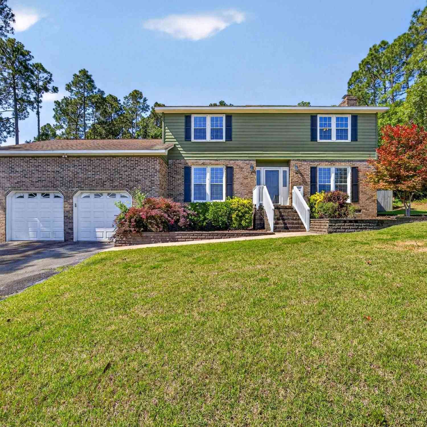 Homes For Sale - 1233 S Fredericksburg Drive<br/> Lugoff, SC 29078