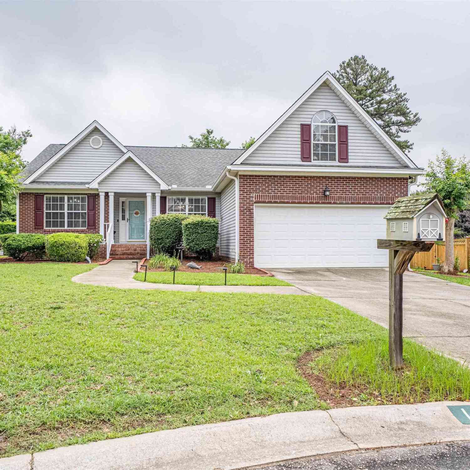 Homes For Sale - 12 Holly Creek Court<br/> Irmo, SC 29063
