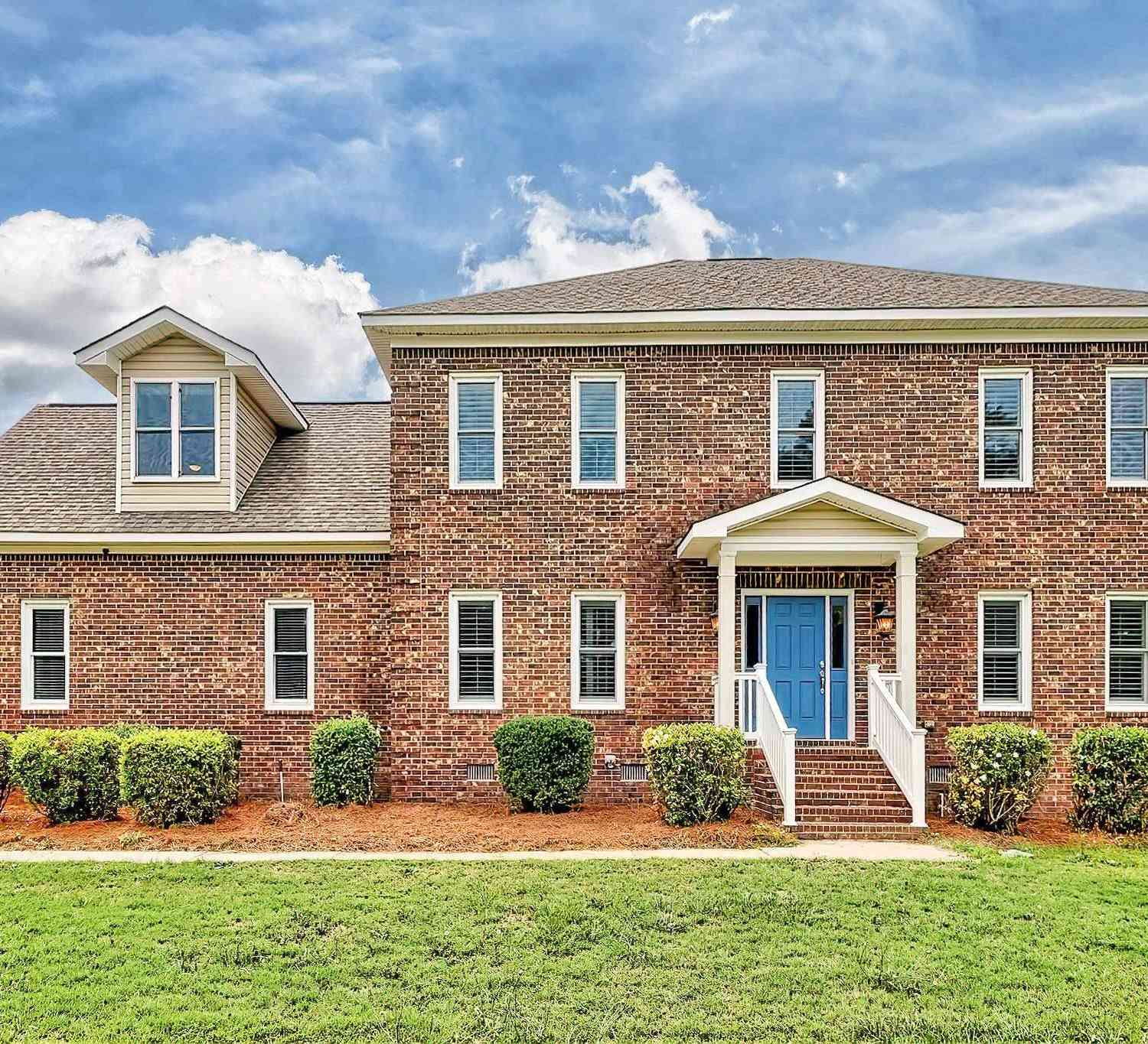 Homes For Sale - 225 Pisgah Court<br/> Lexington, SC 29072
