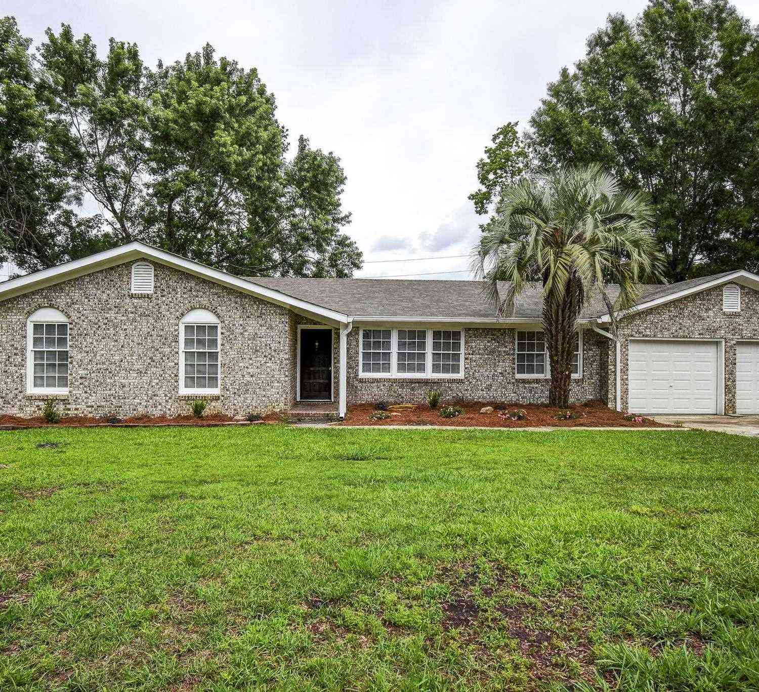 Homes For Sale - 455 Charing Cross Road<br/> Irmo, SC 29063