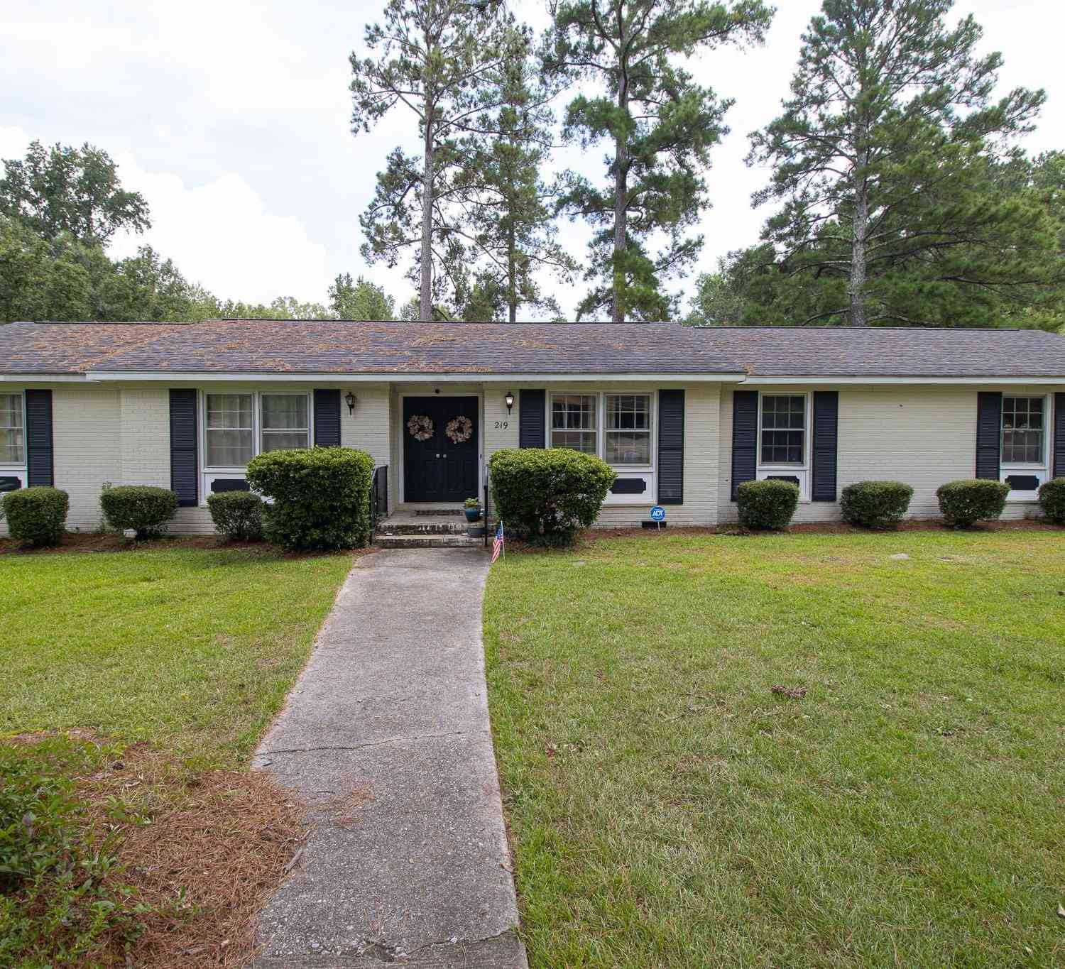 Homes For Sale - 219 Finsbury Road<br/> Columbia, SC 29212