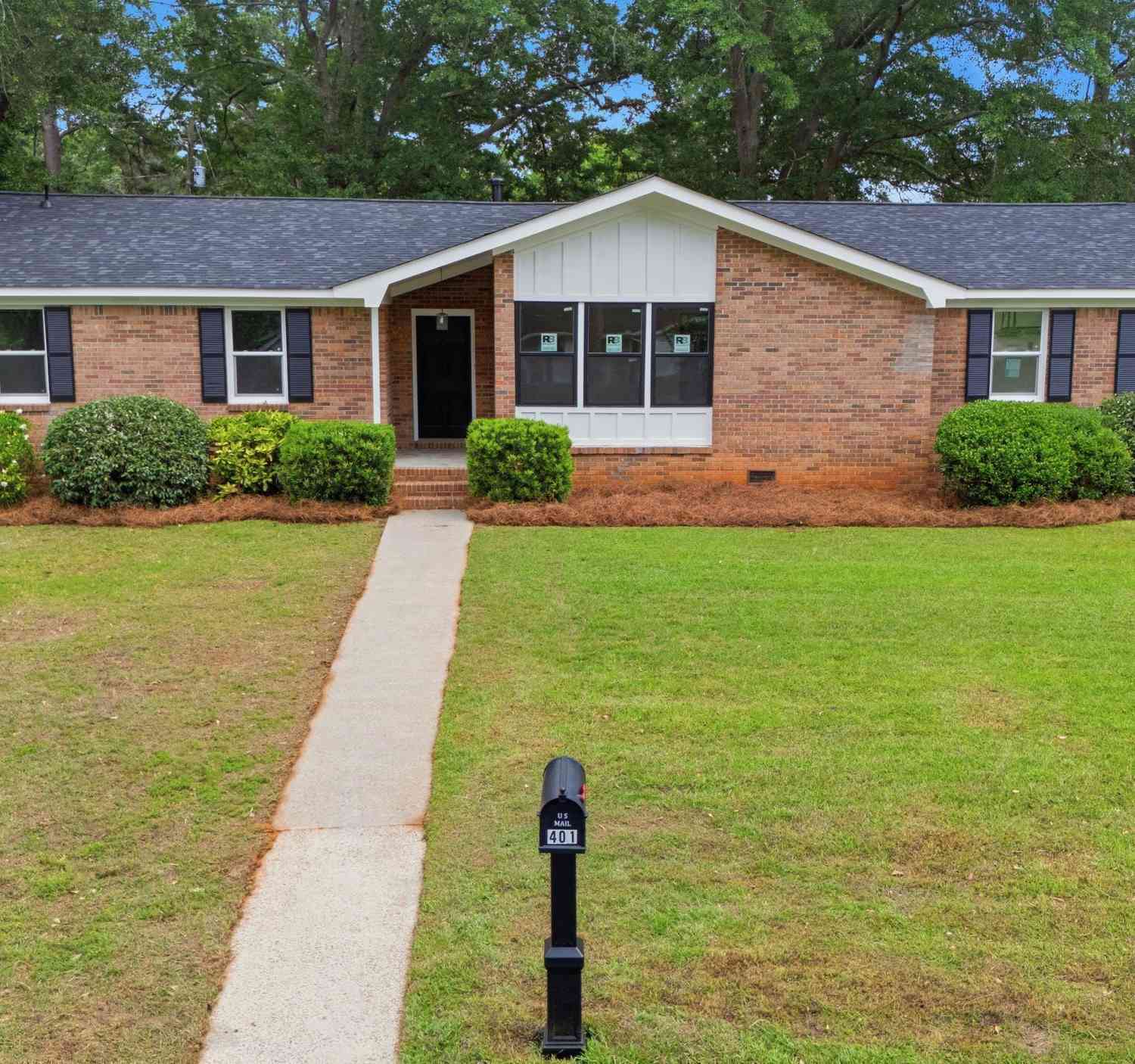 Homes For Sale - 401 Shelton Drive<br/> Columbia, SC 29212