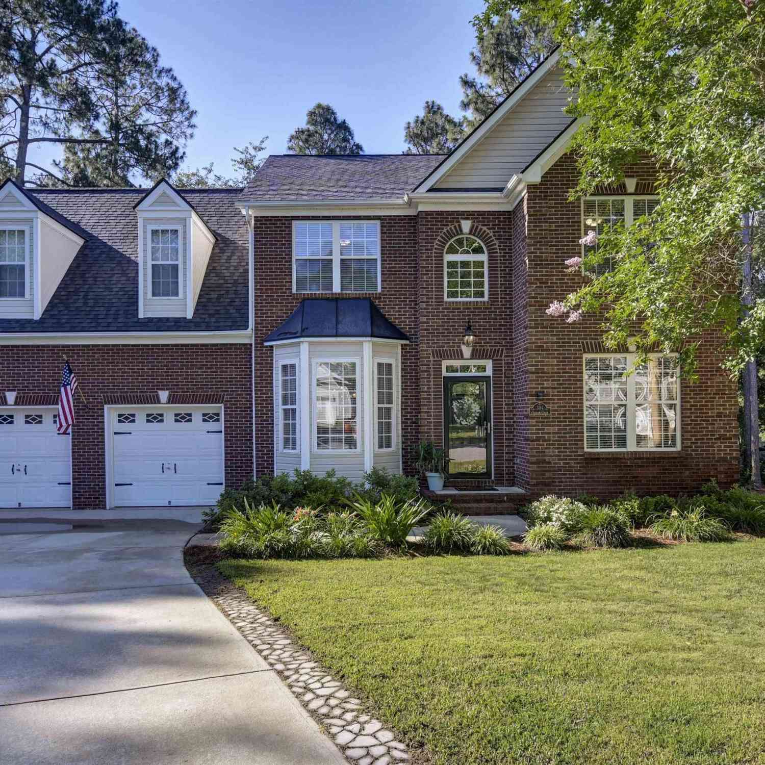 Homes For Sale - 304 Arstook Court<br/> Lexington, SC 29072
