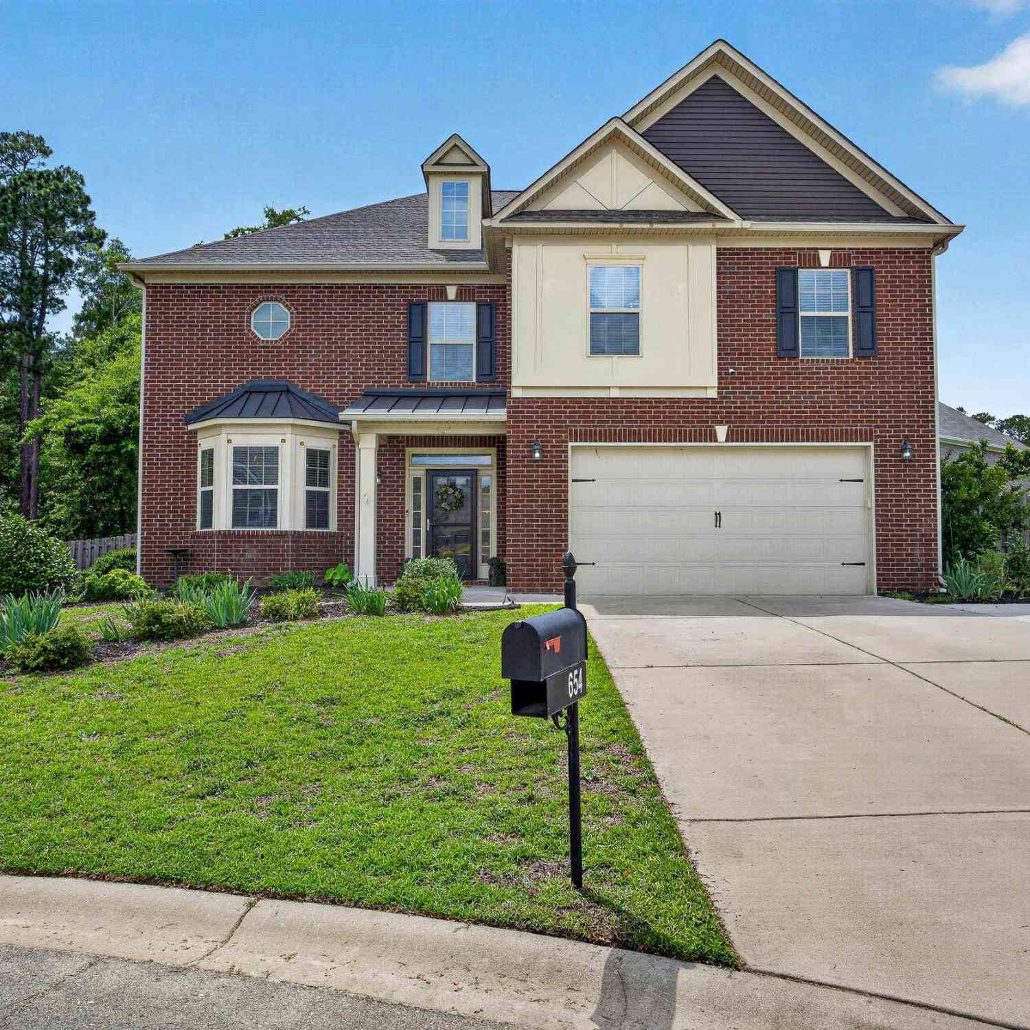 Homes For Sale - 654 Stoneywater Court<br/> Richland County, Elgin, SC 29045