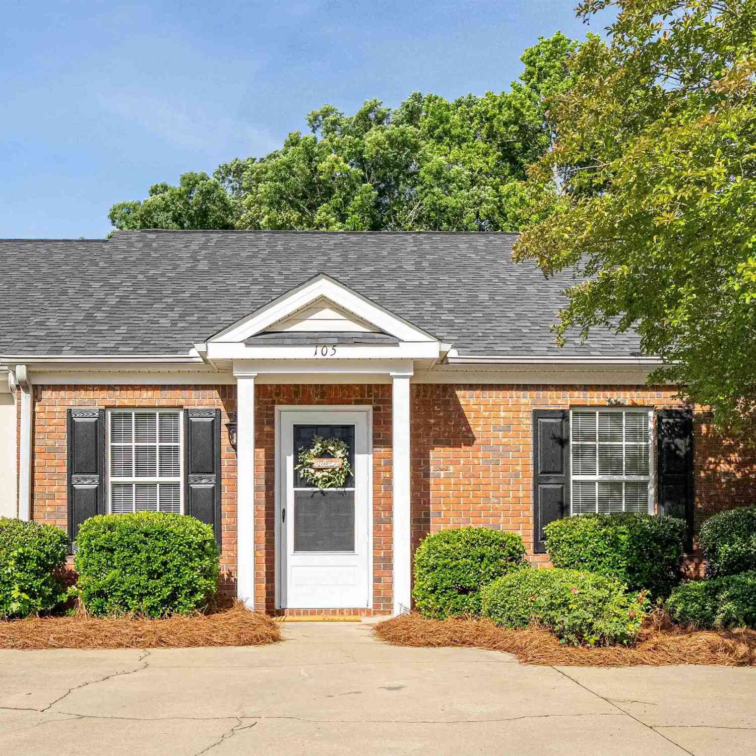 Townhouse For Sale - 105 Waverly Drive<br/> Lexington, SC 29072