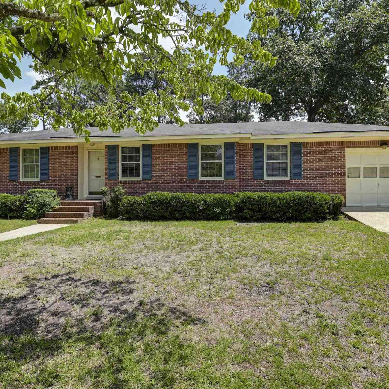 Homes For Sale - 119 Pine Lane<br/> Cayce, SC 29033