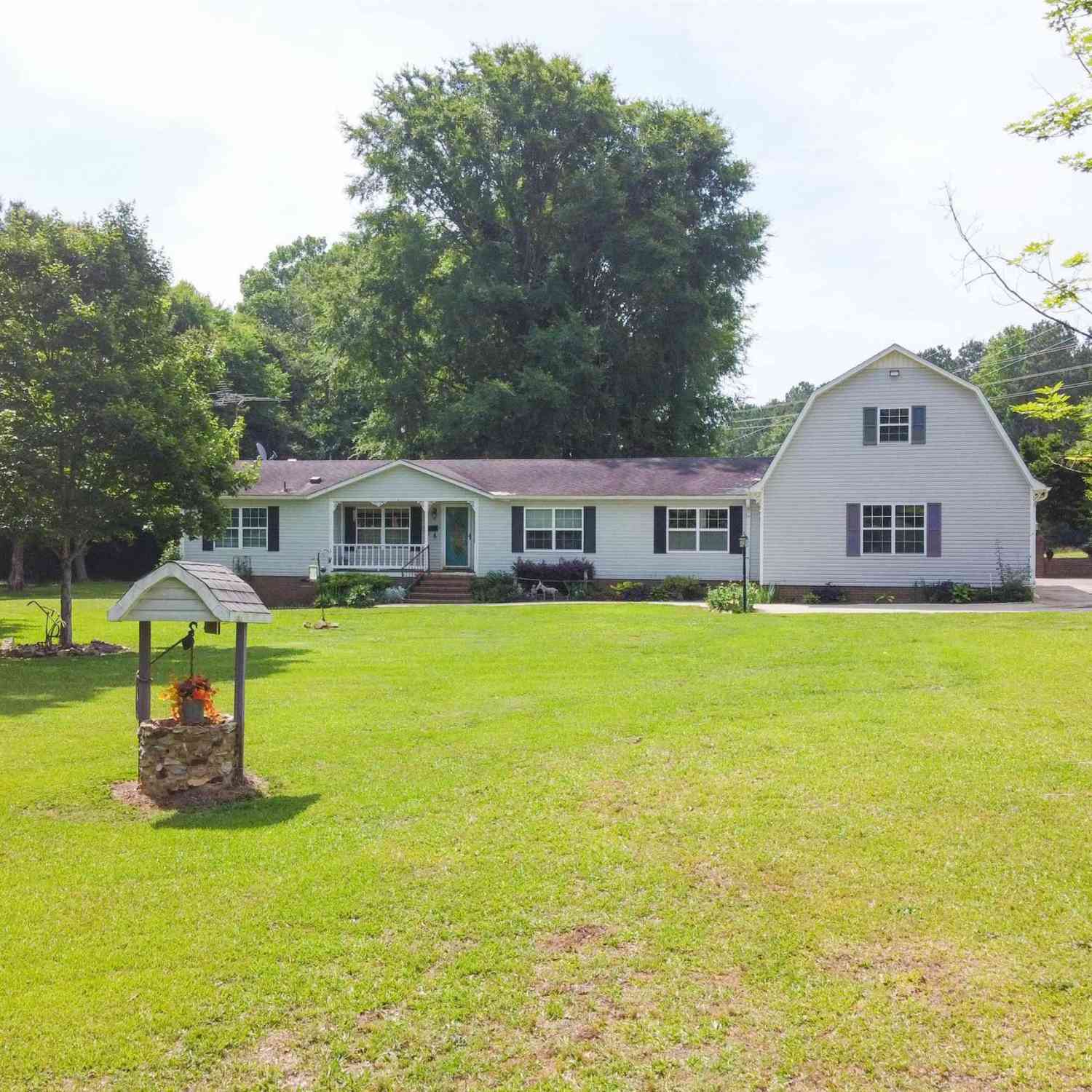 Homes For Sale - 45 Echo Trail<br/> Newberry, SC 29108