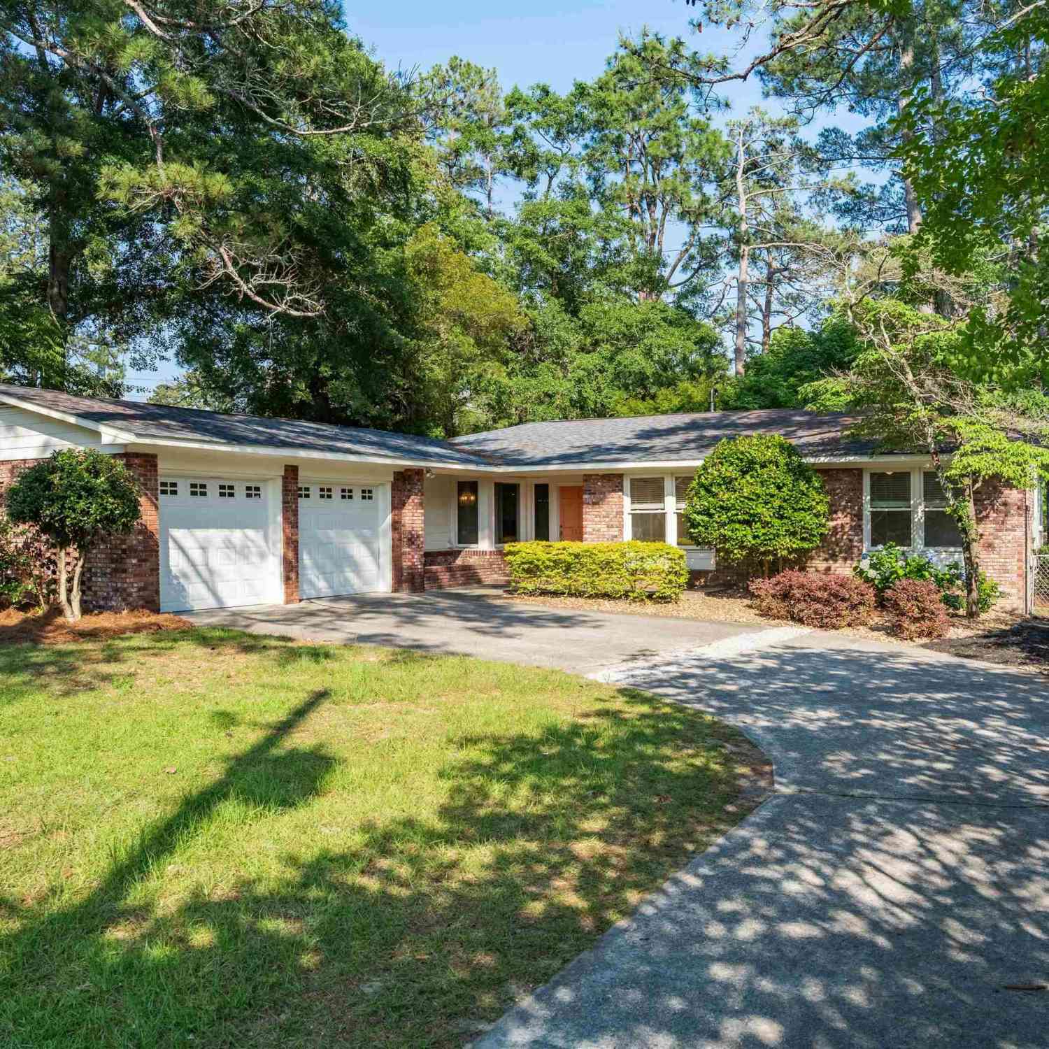 Homes For Sale - 122 Ila Lane<br/> Columbia, SC 29204