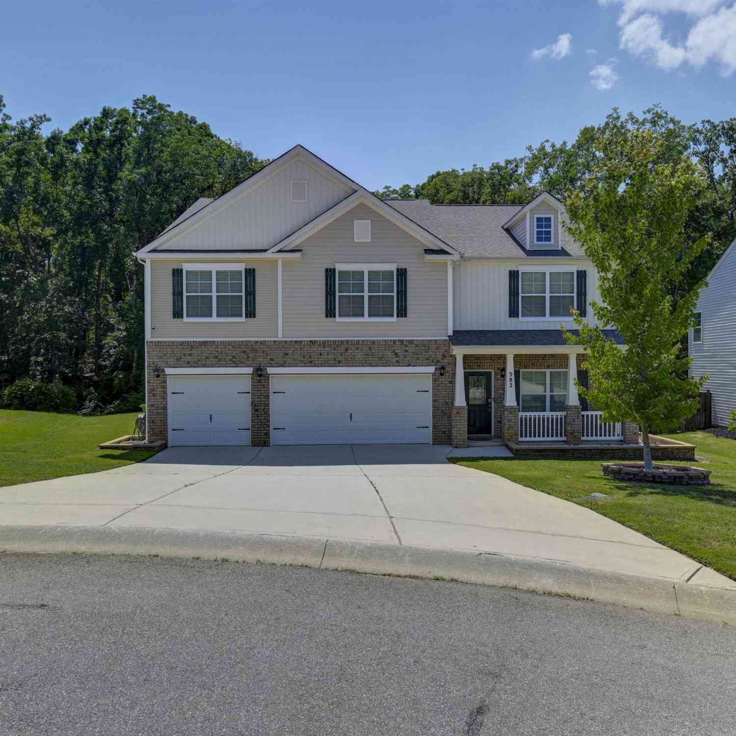 Homes For Sale - 582 Stone Hollow Drive<br/> Richland County, Irmo, SC 29063