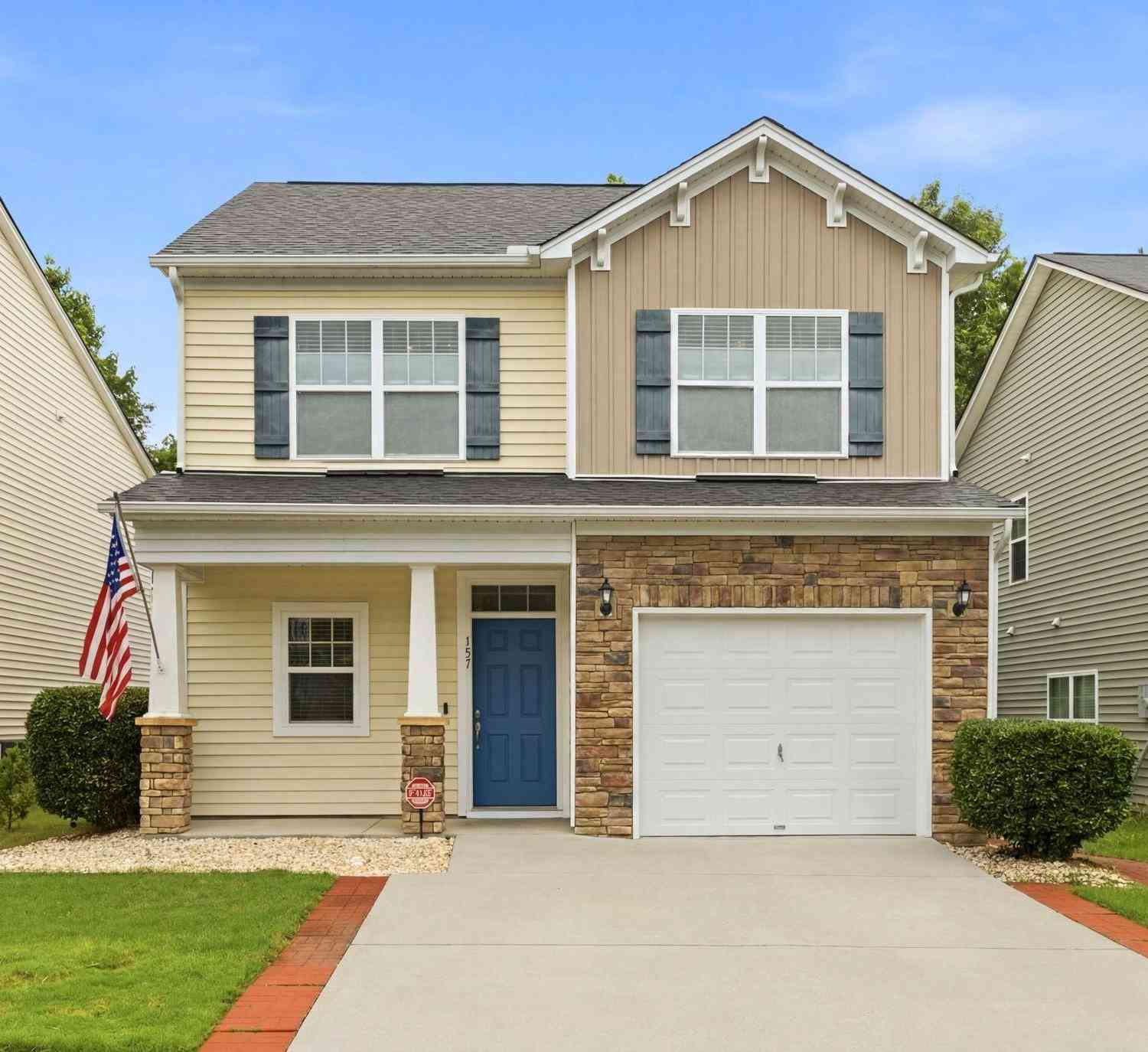 Homes For Sale - 157 Autumn Stroll Court<br/> Lexington, SC 29072
