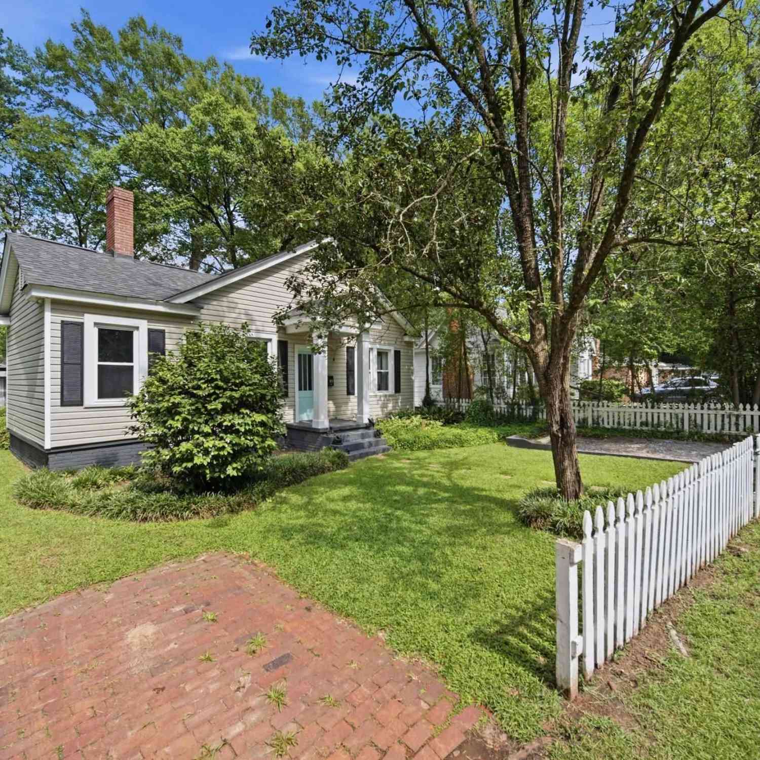 Homes For Sale - 612 Howard Street<br/> Columbia, SC 29205