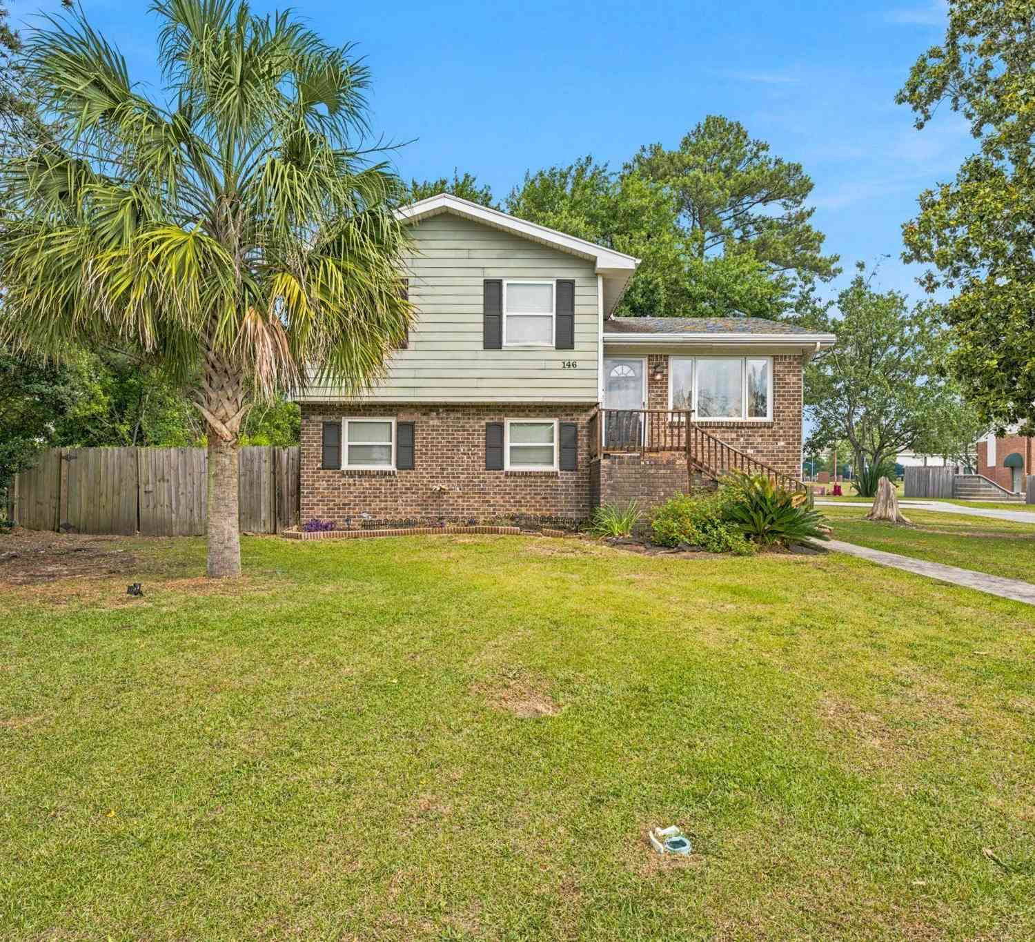 Homes For Sale - 146 Vanarsdale Drive<br/> West Columbia, SC 29169