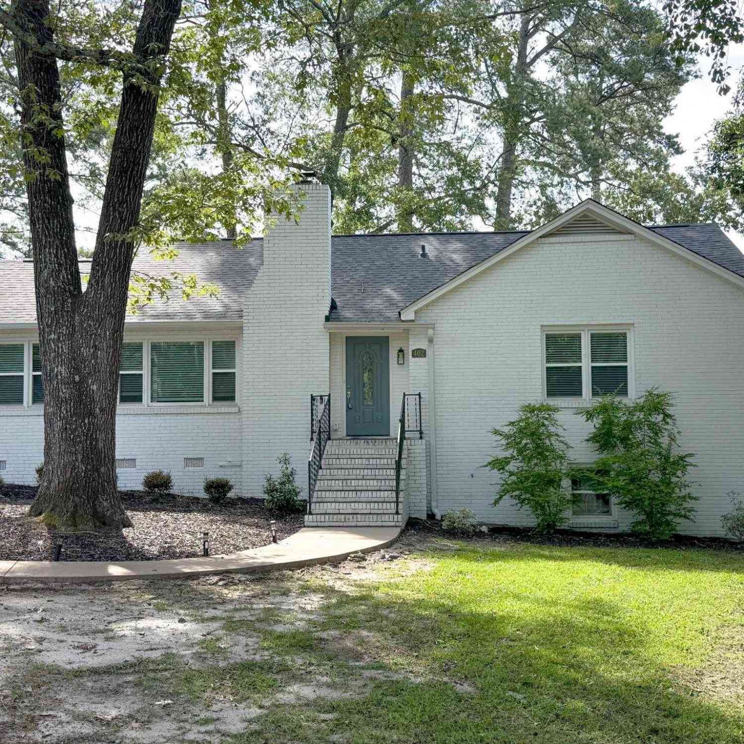 Homes For Sale - 402 Arbor Drive<br/> Columbia, SC 29206