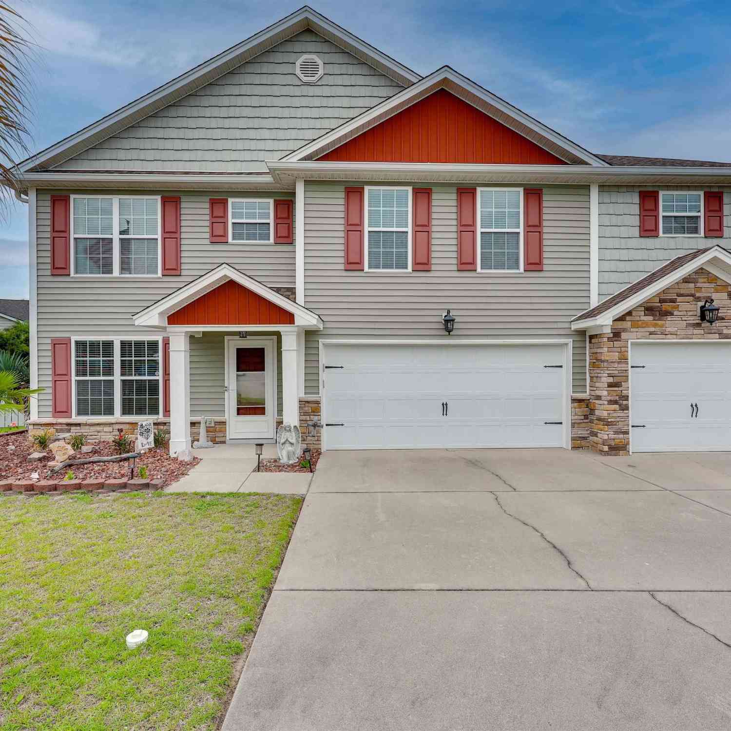 Homes For Sale - 311 Starling View Court<br/> Lexington County, Lexington, SC 29073