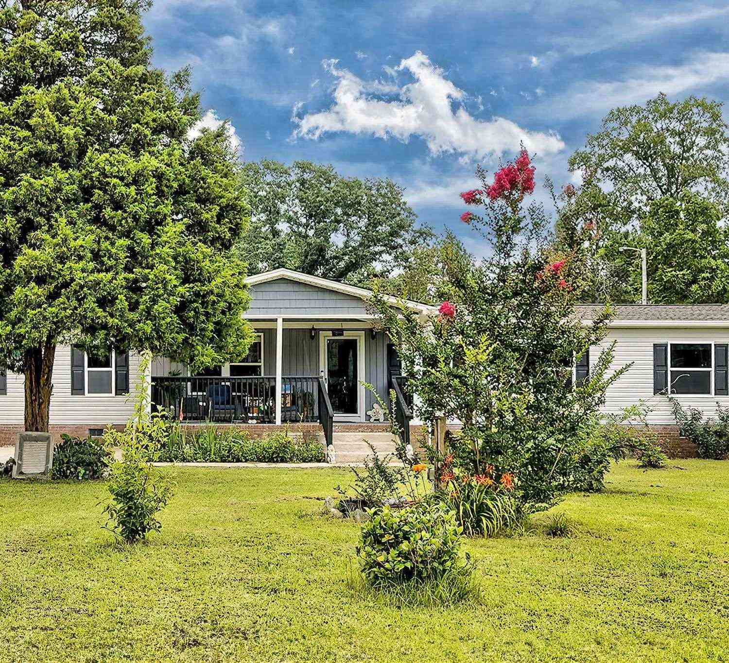 Mobile Home For Sale - 183 Earline Drive<br/> West Columbia, SC 29170