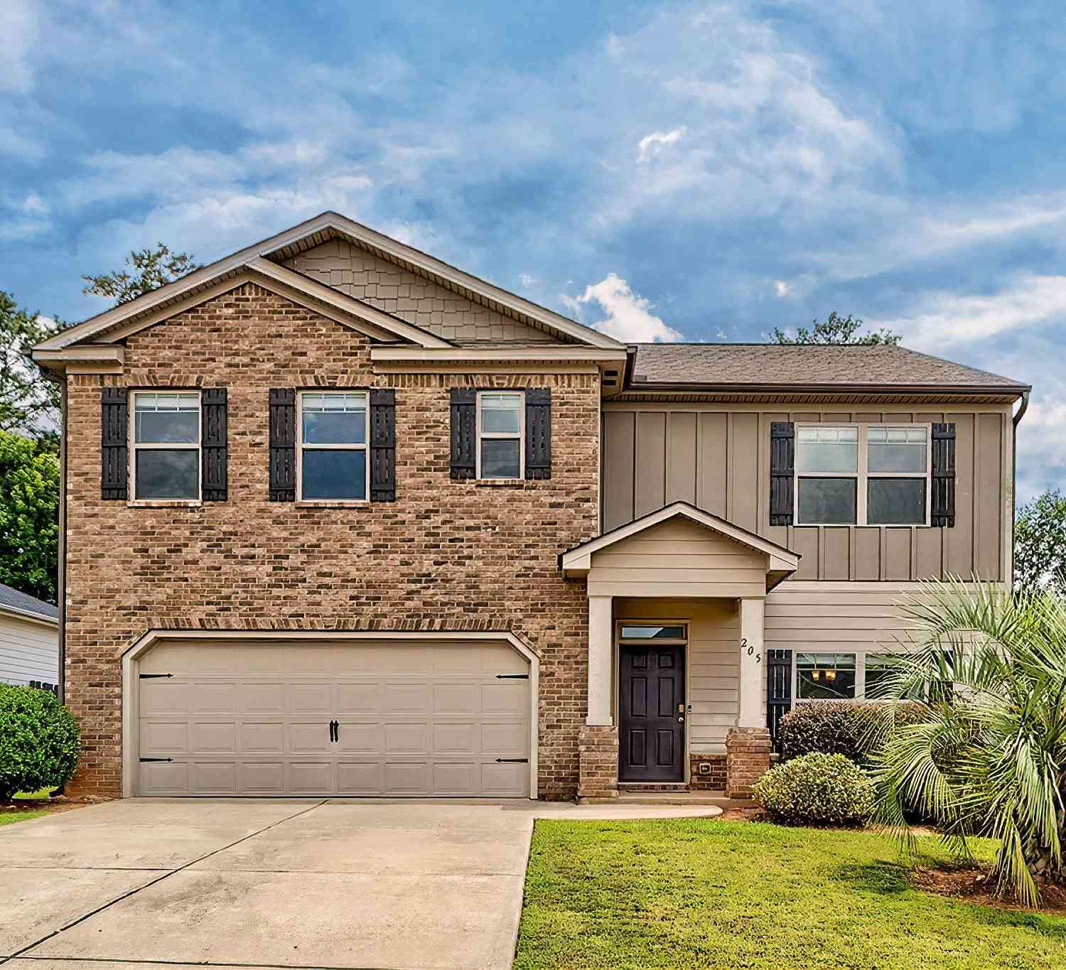 Homes For Sale - 205 Village View Way<br/> Lexington, SC 29072