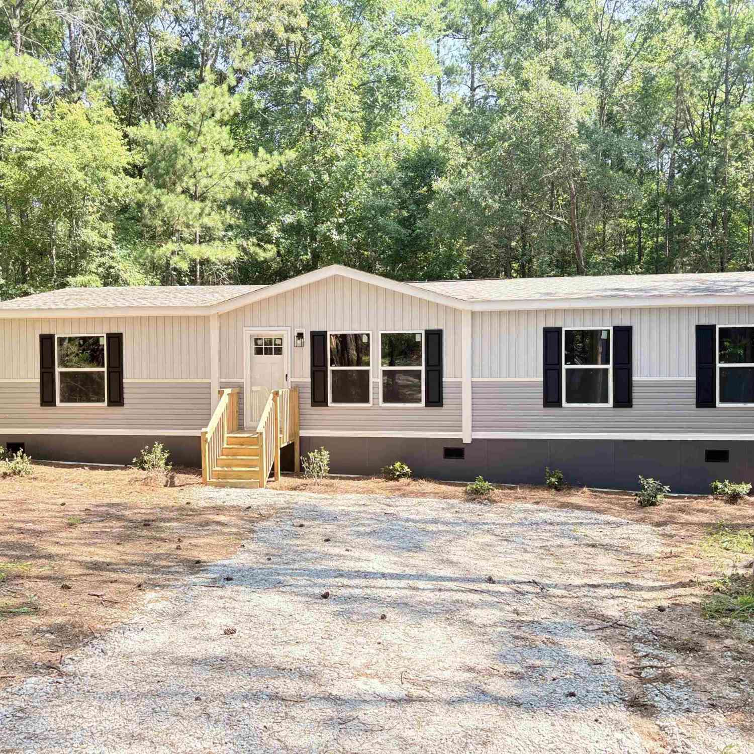 Mobile Home For Sale - 211 Compass Drive<br/> Newberry County, Newberry, SC 29108
