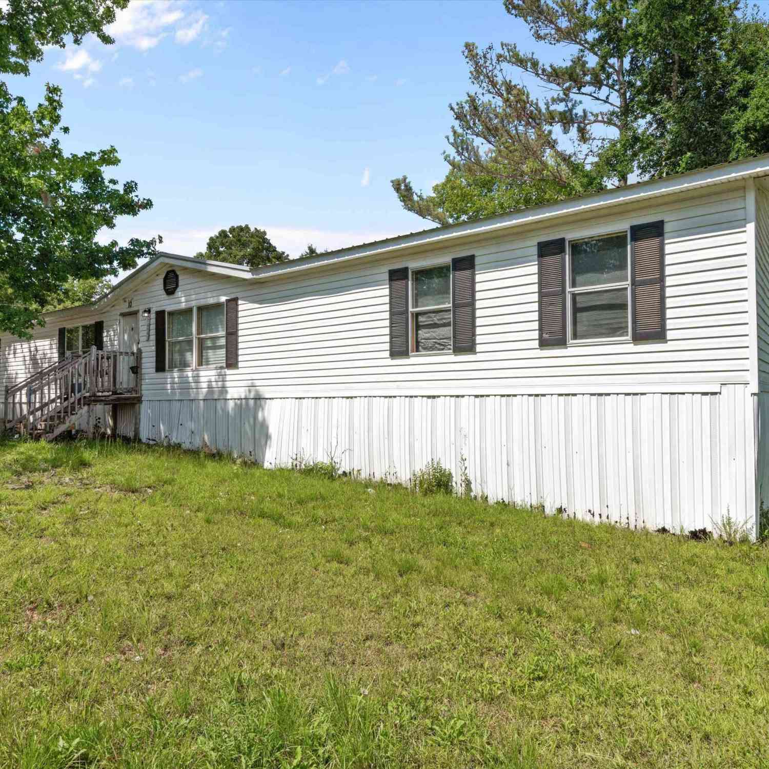 Mobile Home For Sale - 10 Merganser Court<br/> Columbia, SC 29203