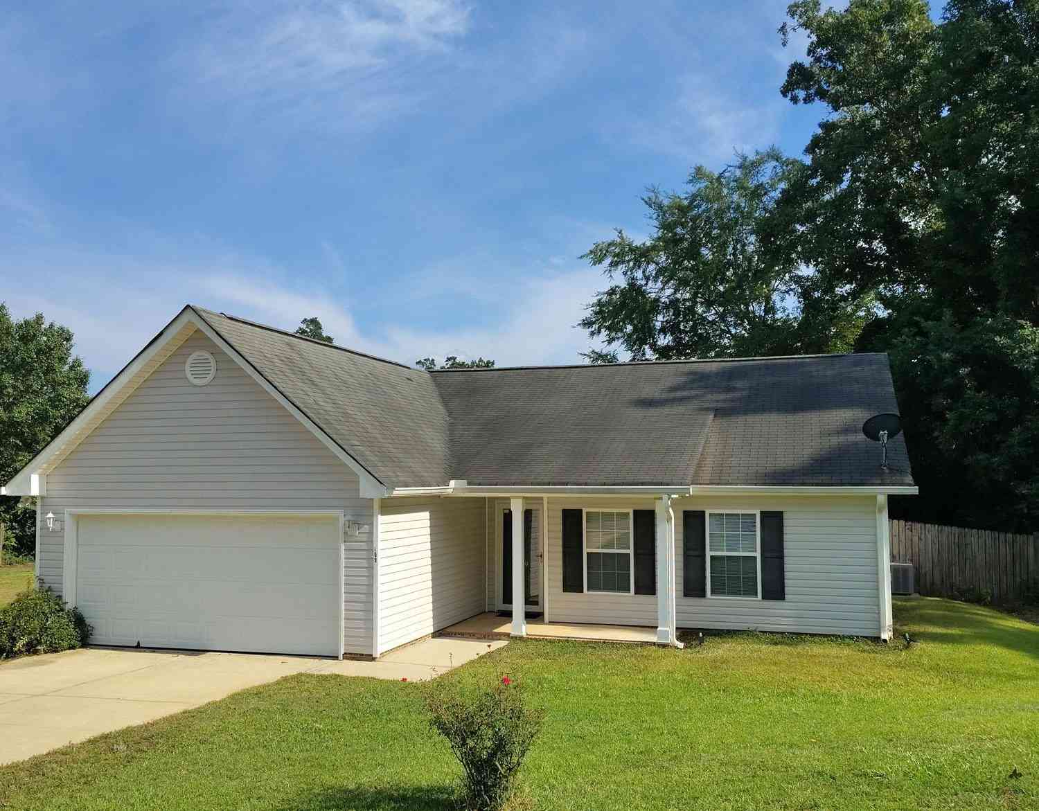 Homes For Sale - 309 Cutter Court<br/> Lexington County, Chapin, SC 29036