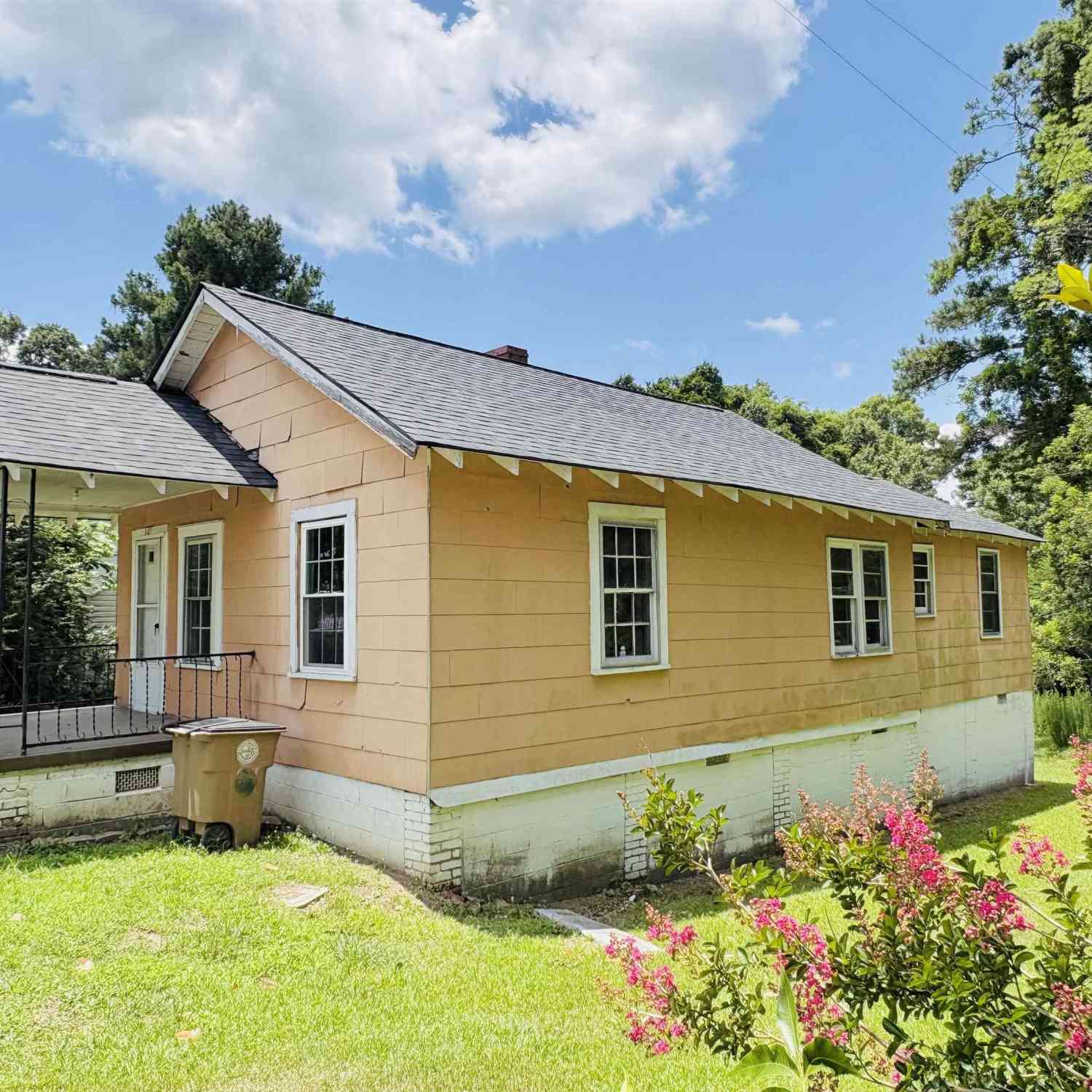 Homes For Sale - 127 Feaster Street<br/> Whitmire, SC 29178