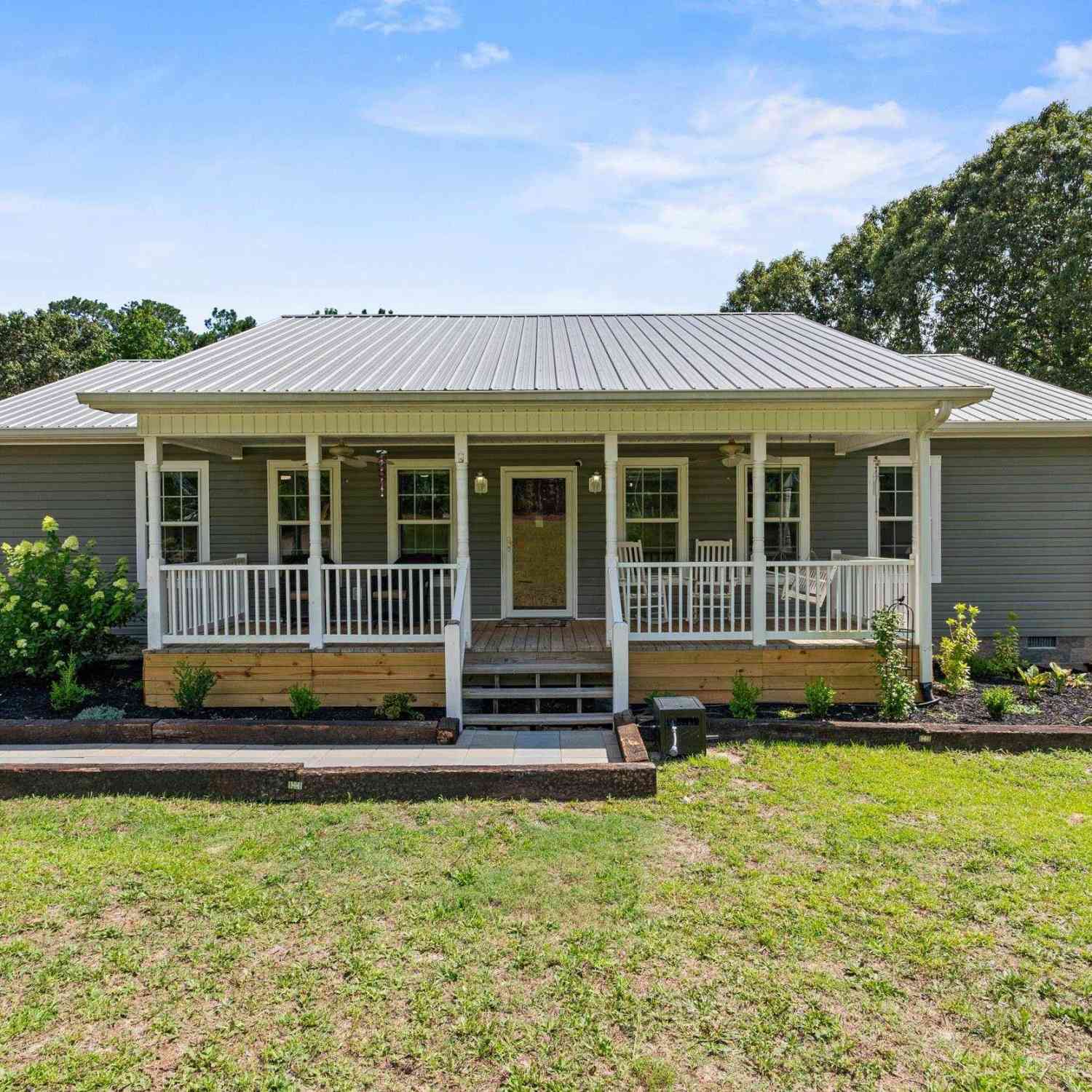 Homes For Sale - 1677 Green Hill Road<br/> Kershaw County, Lugoff, SC 29078