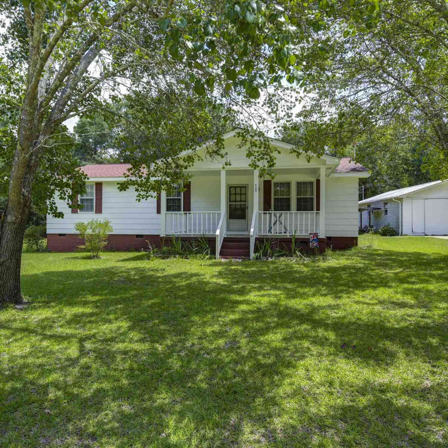 Homes For Sale - 409 Hayride Road<br/> Lexington County, Gilbert, SC 29054