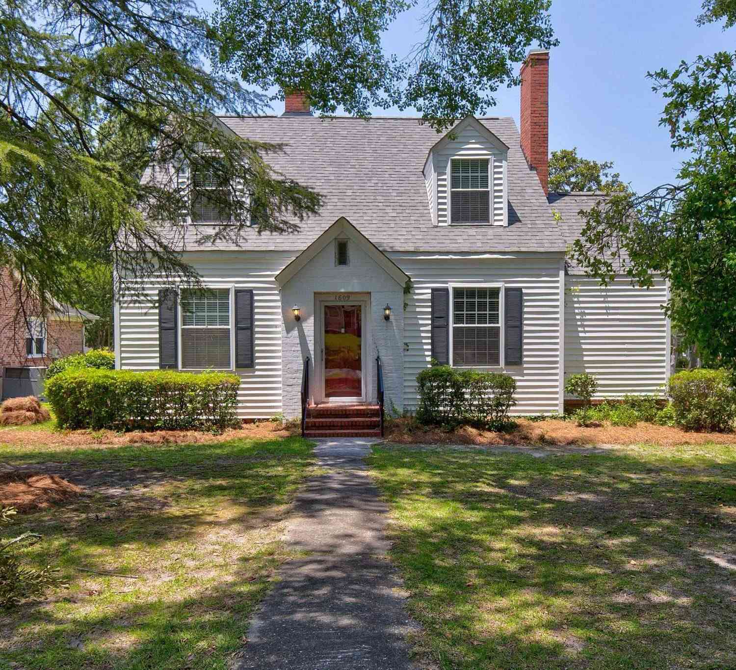 Homes For Sale - 1609 Jordan Street<br/> Kershaw County, Camden, SC 29020