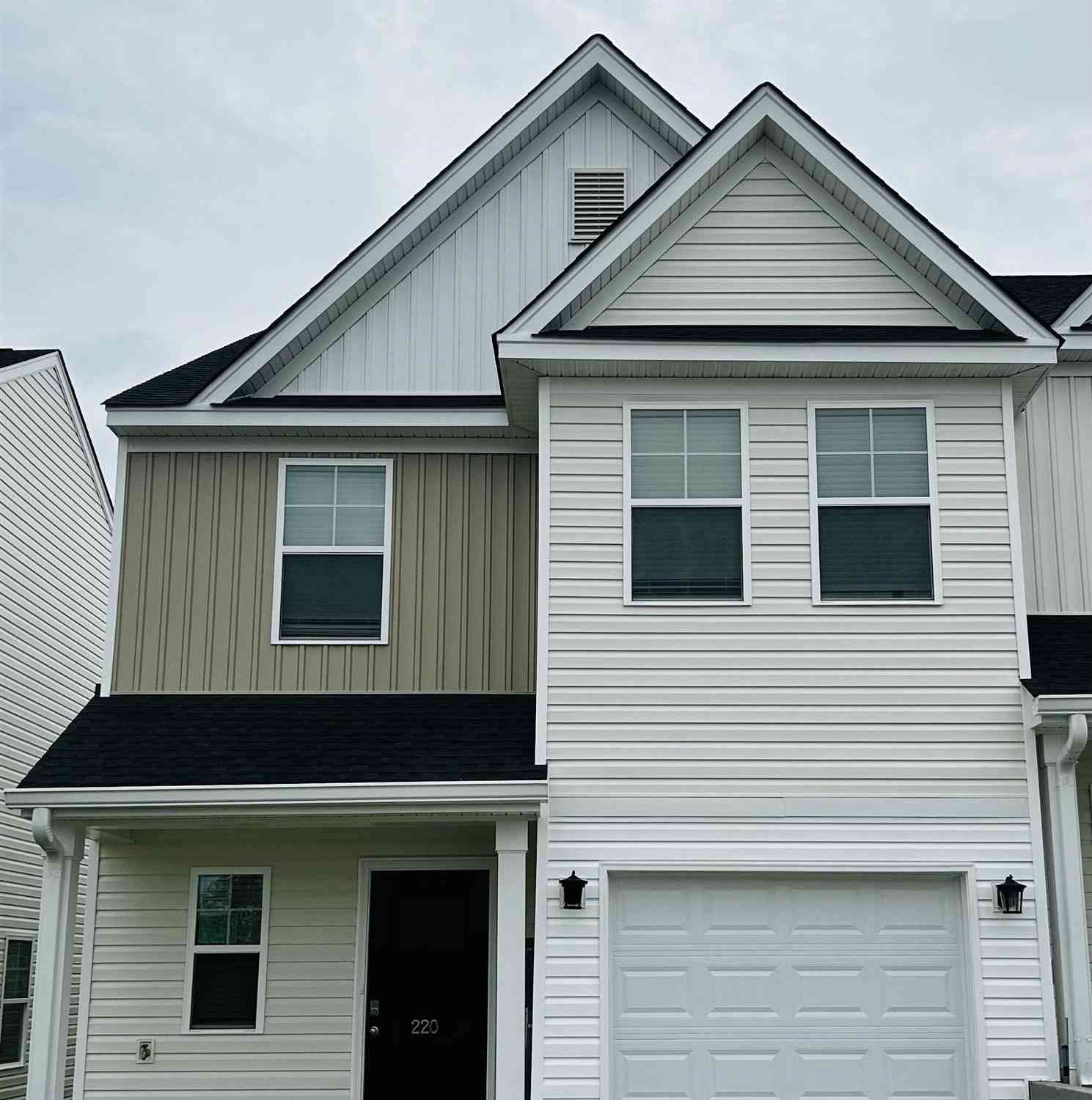 Townhouse For Sale - 220 Carillo Drive<br/> Richland County, Columbia, SC 29223