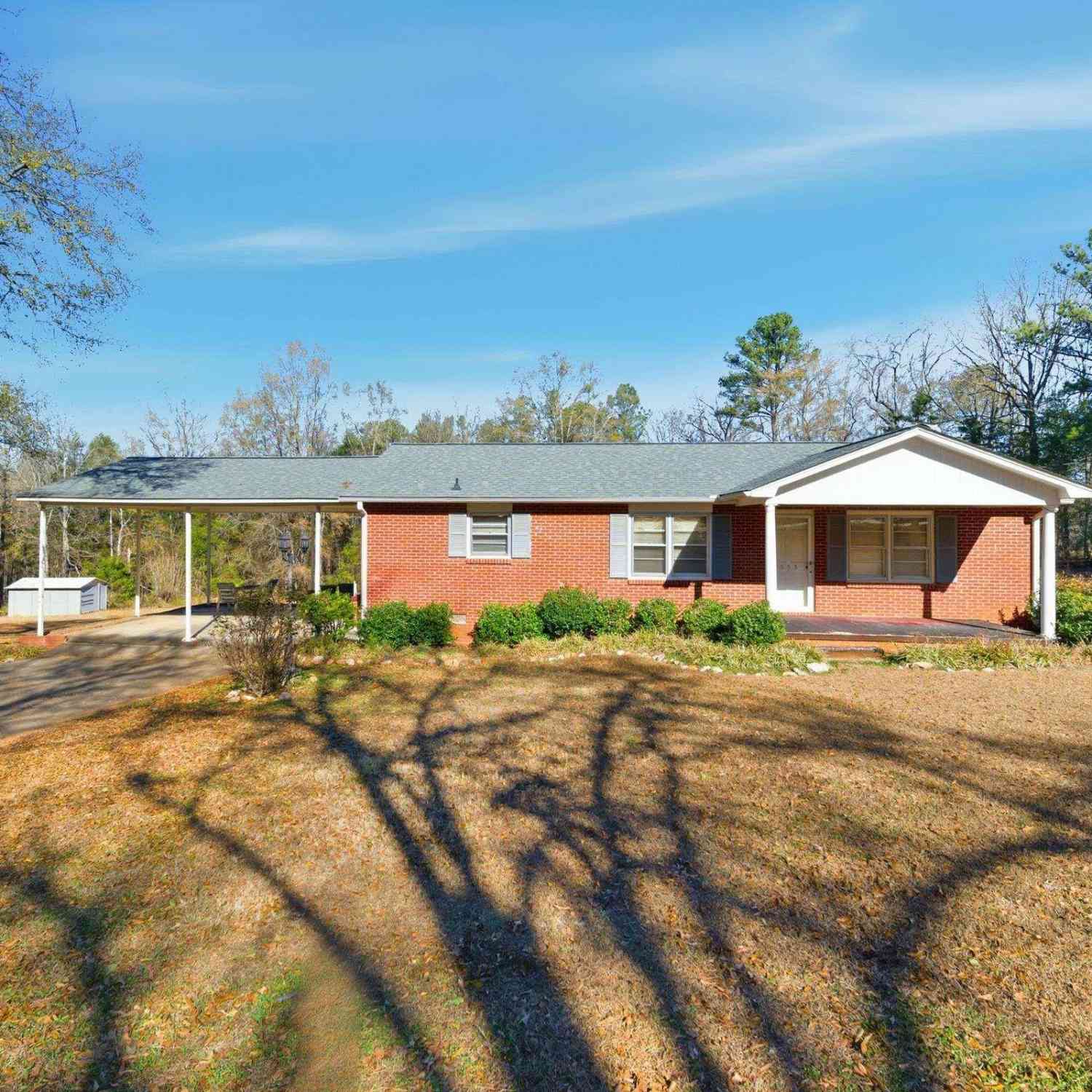 Homes For Sale - 555 Bishop Street<br/> Union County, Union, SC 29379