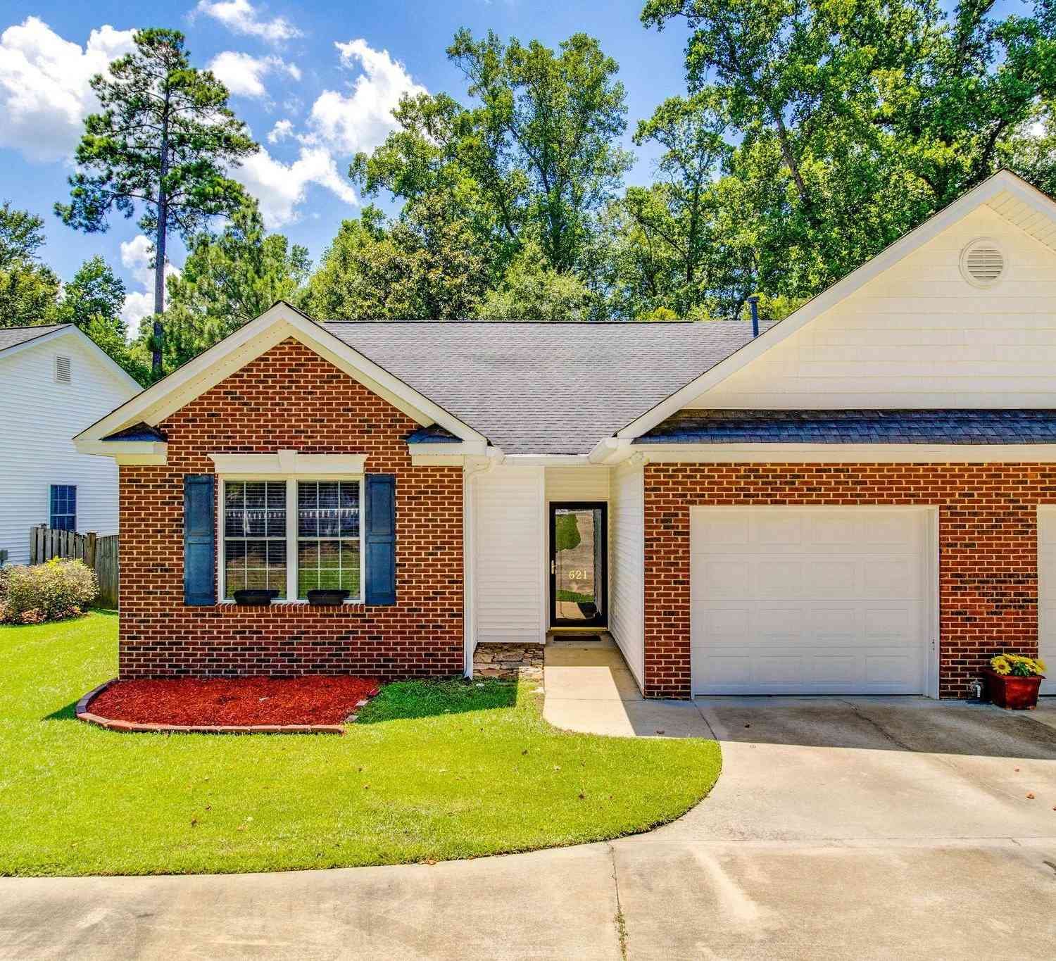 Townhouse For Sale - 621 Harmon Street<br/> Lexington, SC 29072