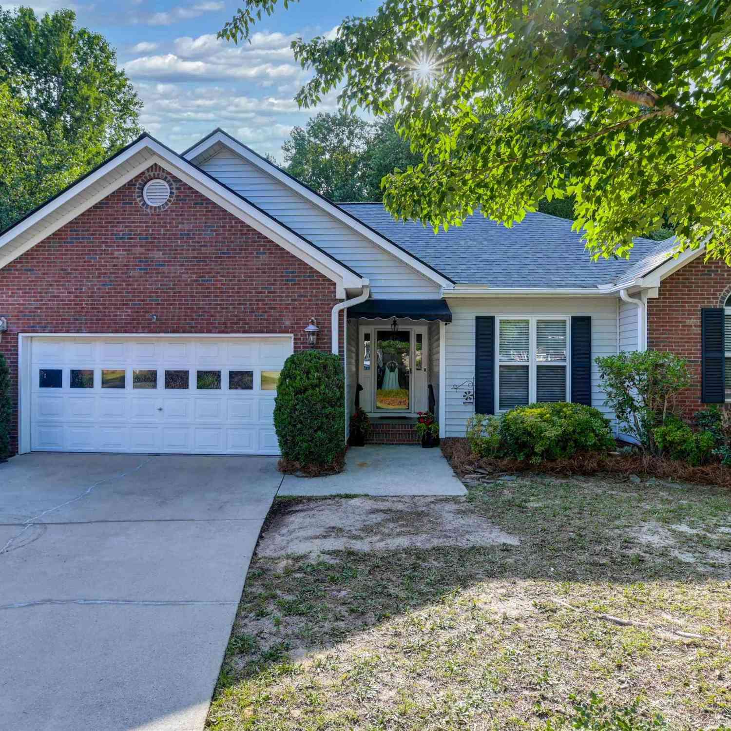 Homes For Sale - 222 Red Leaf Court<br/> Lexington, SC 29073