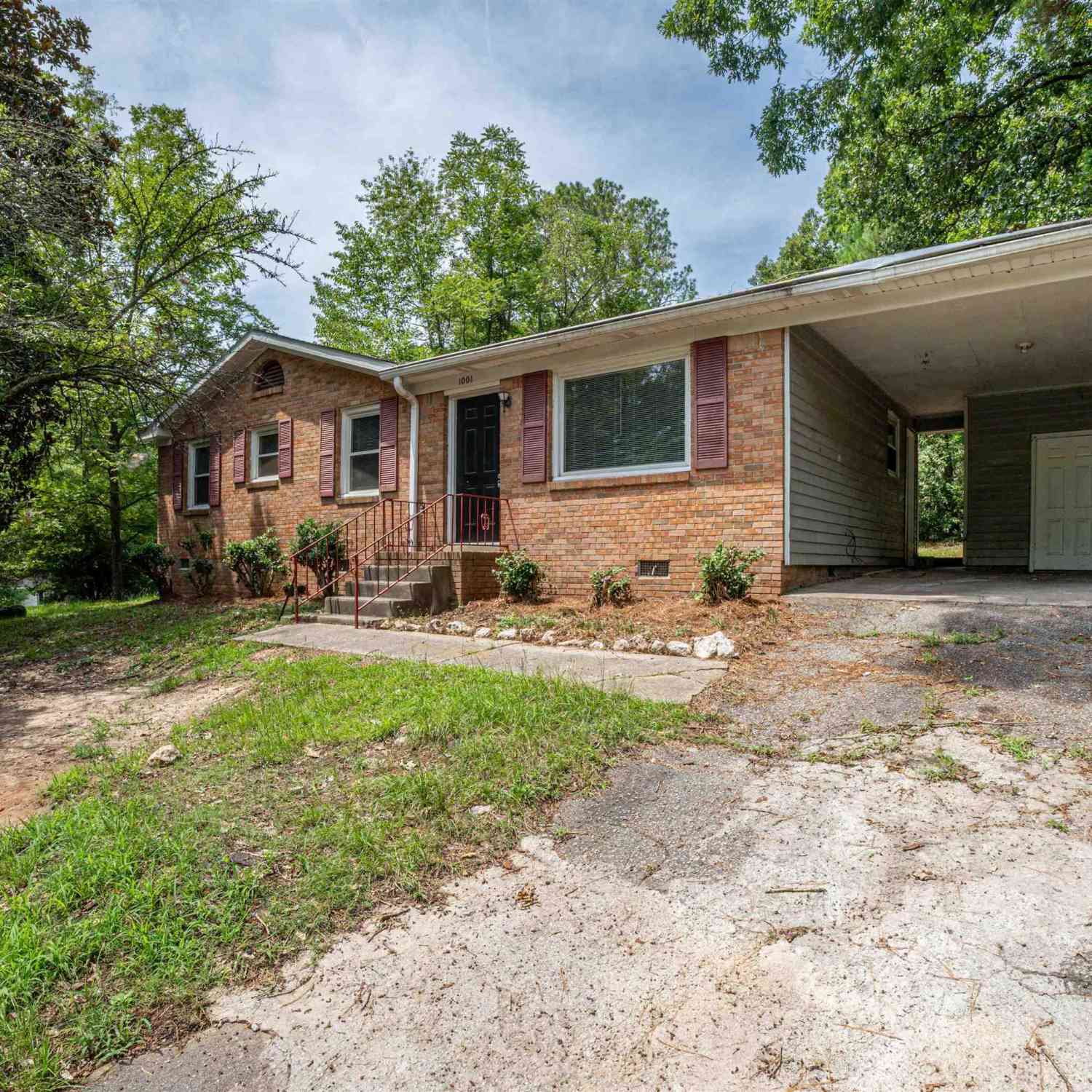 Homes For Sale - 1001 Swan Lane<br/> Richland County, Columbia, SC 29203