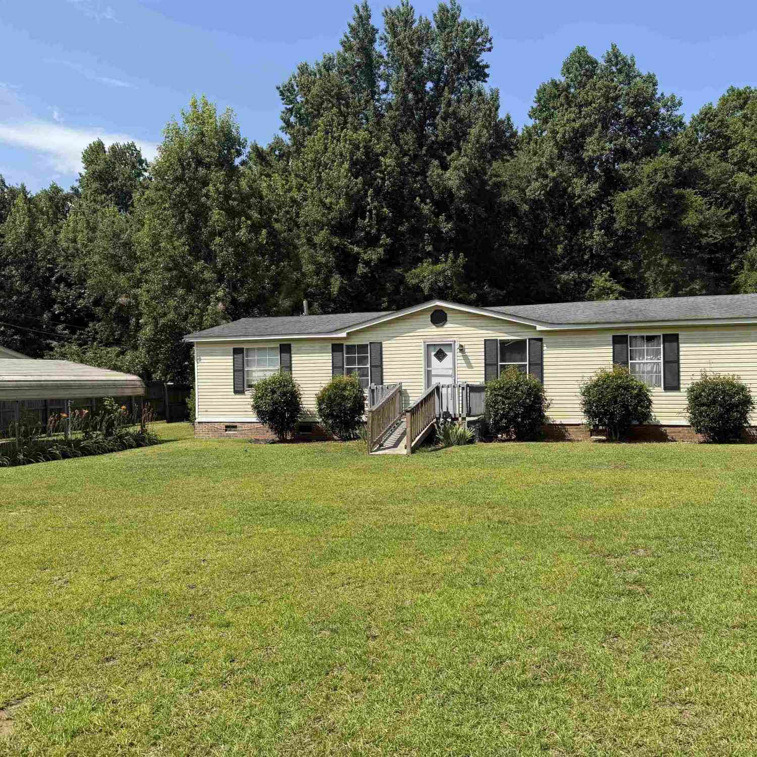 Mobile Home For Sale - 79 Bradley Street<br/> Lugoff, SC 29078