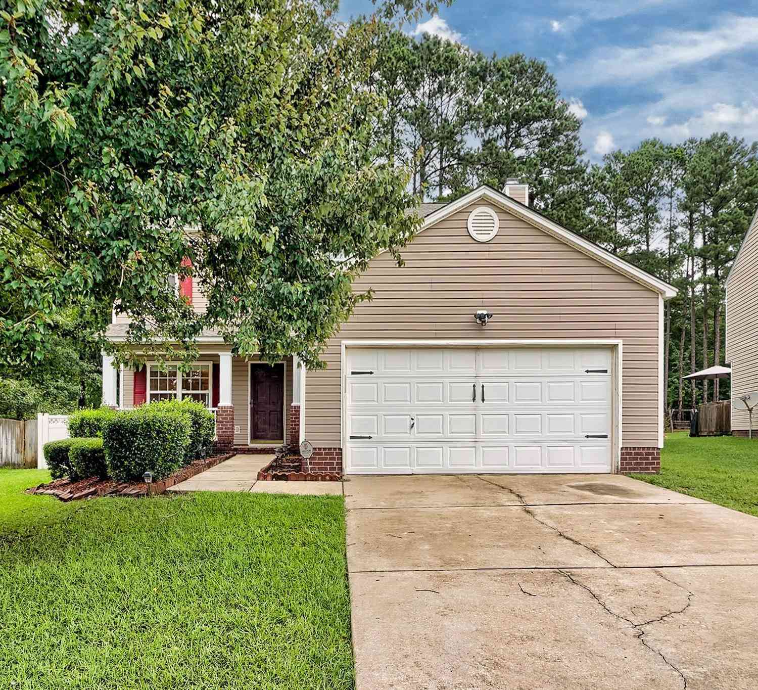Homes For Sale - 235 Ashewood Lake Drive<br/> Richland County, Columbia, SC 29209