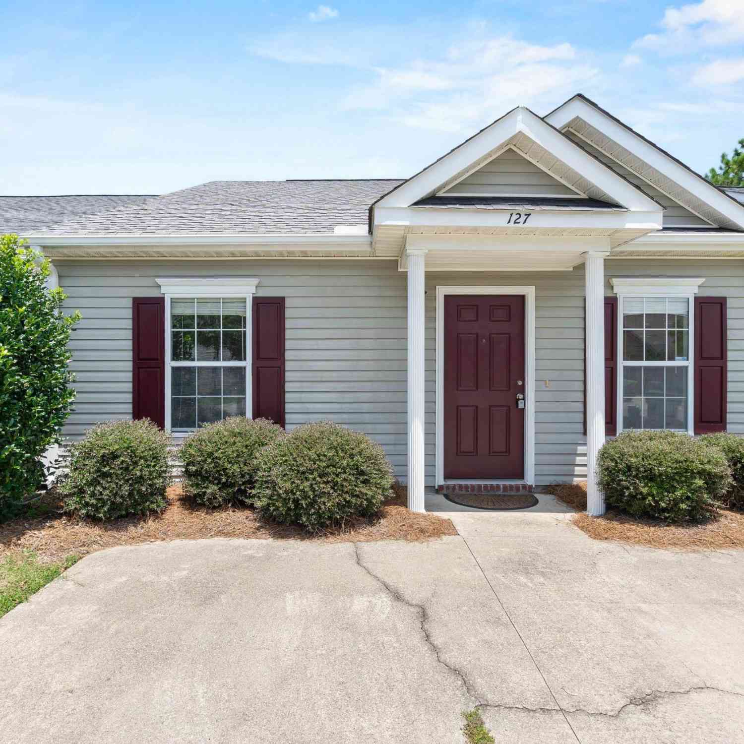 Townhouse For Sale - 127 Elkhorn Lane<br/> Columbia, SC 29229