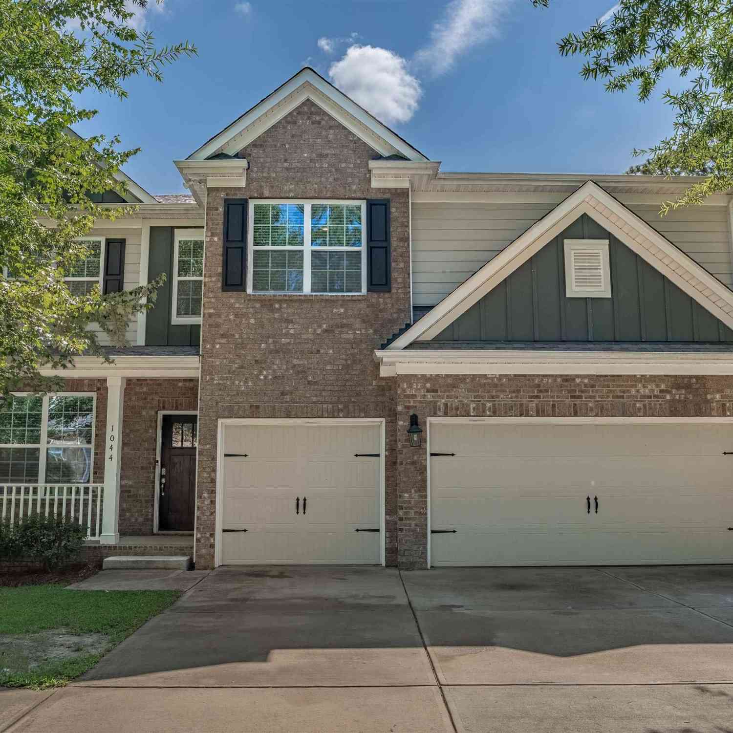Homes For Sale - 1044 Coogler Crossing Drive<br/> Richland County, Blythewood, SC 29016