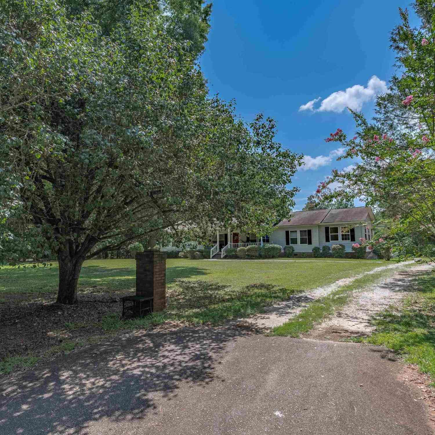 Mobile Home For Sale - 2863 Hood Road<br/> Ridgeway, SC 29130