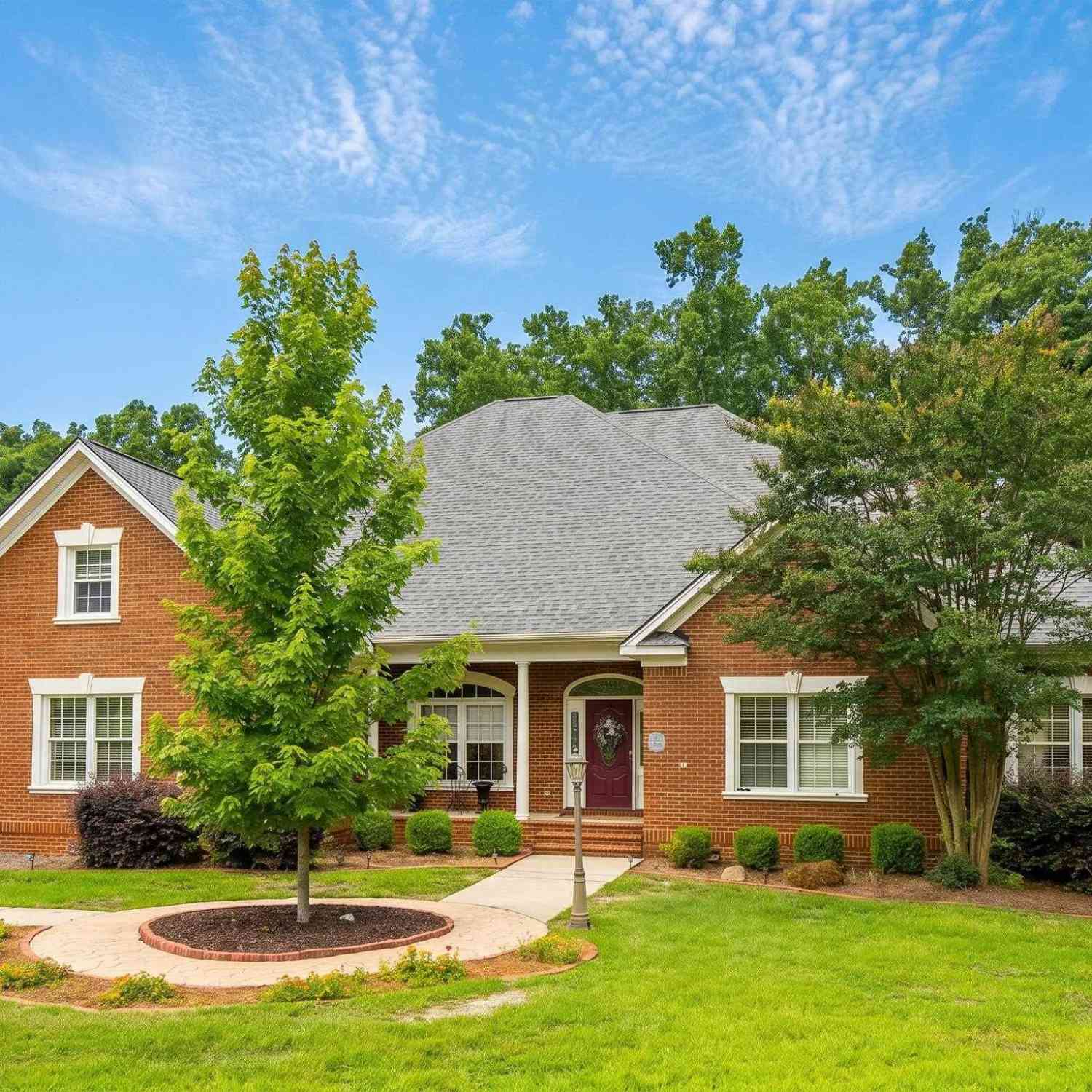 Homes For Sale - 332 Kelsey Glen Drive<br/> Lexington, SC 29072