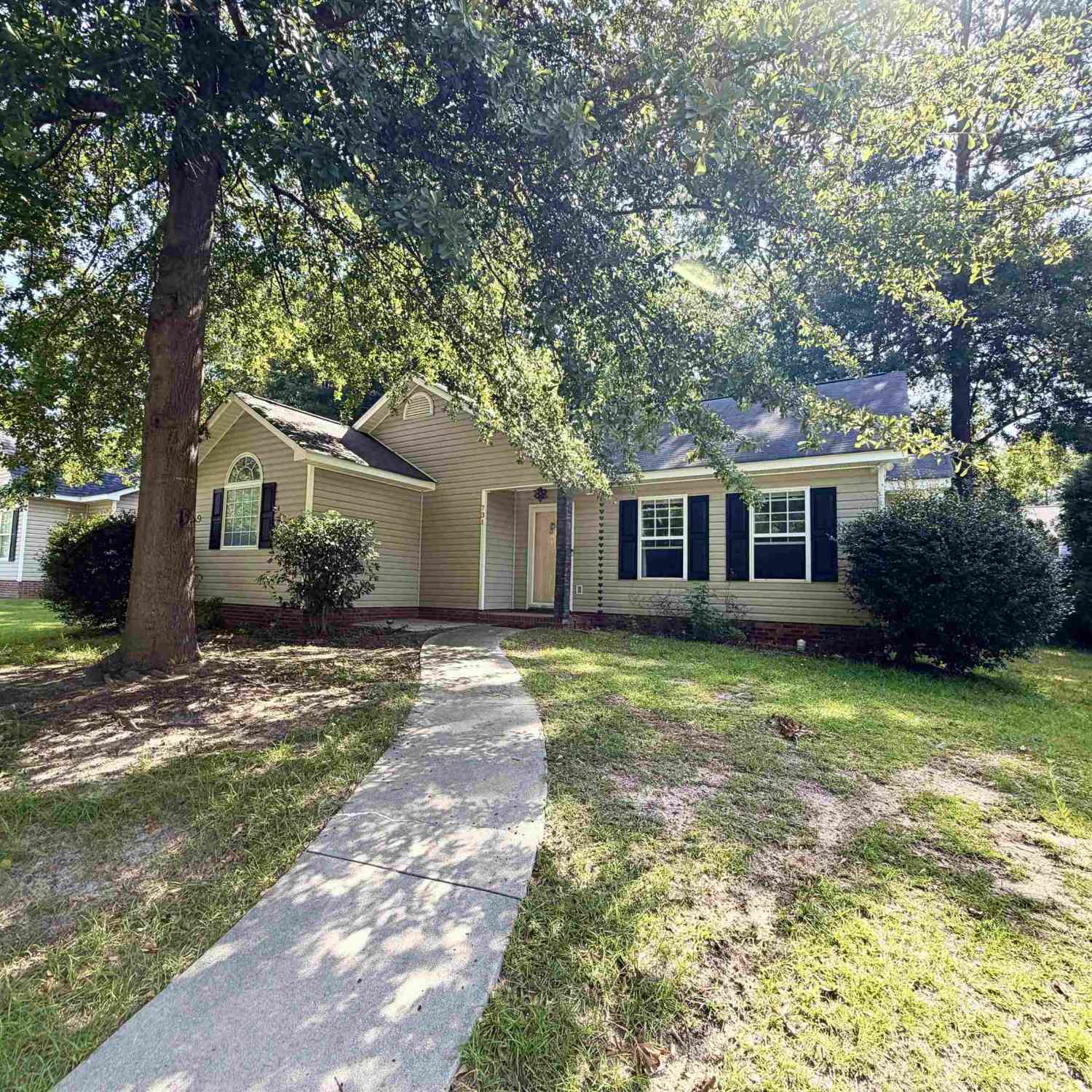 Homes For Sale - 731 Burnside Drive<br/> Columbia, SC 29209