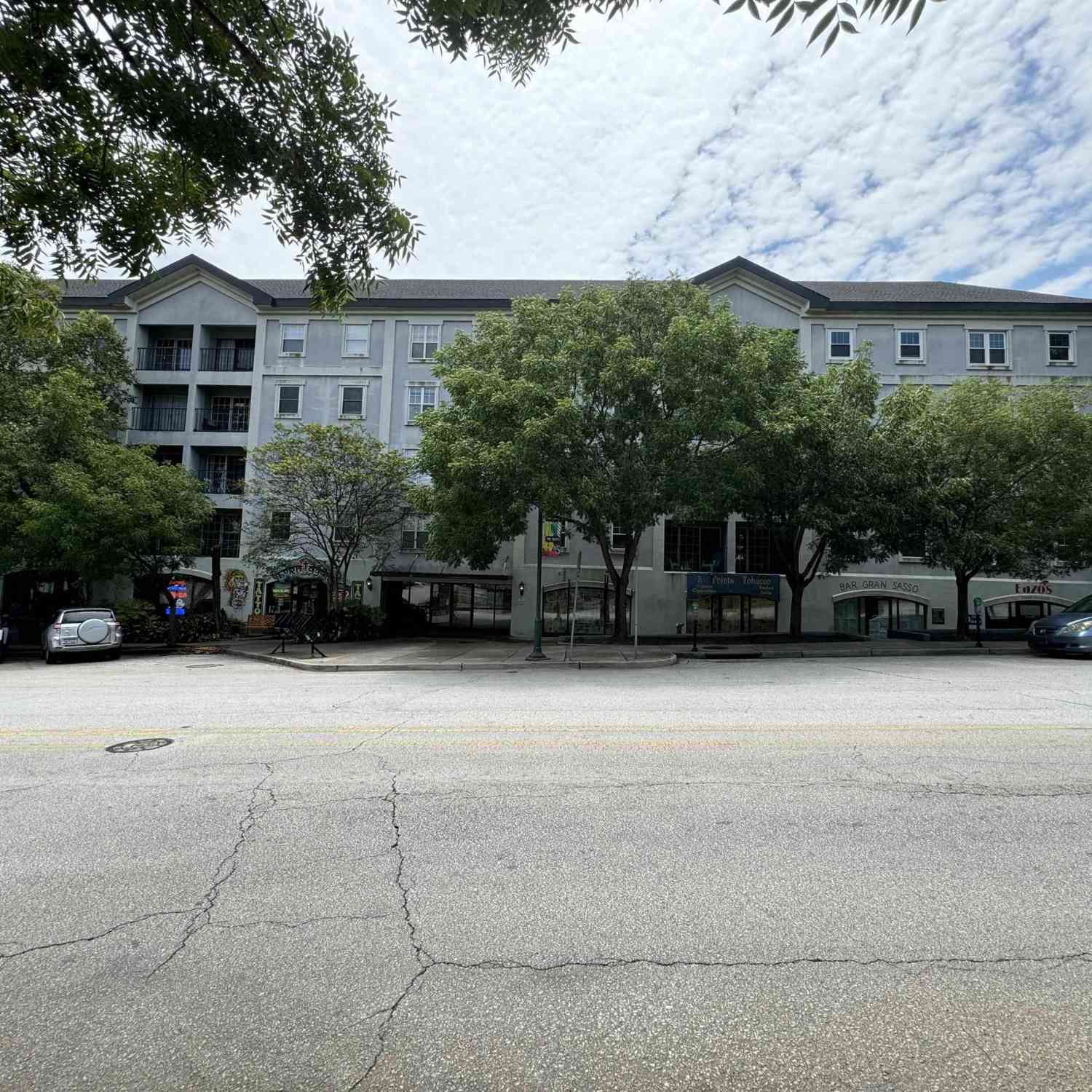 Condo For Rent - 2002 Greene Street<br/> Columbia, SC 29205