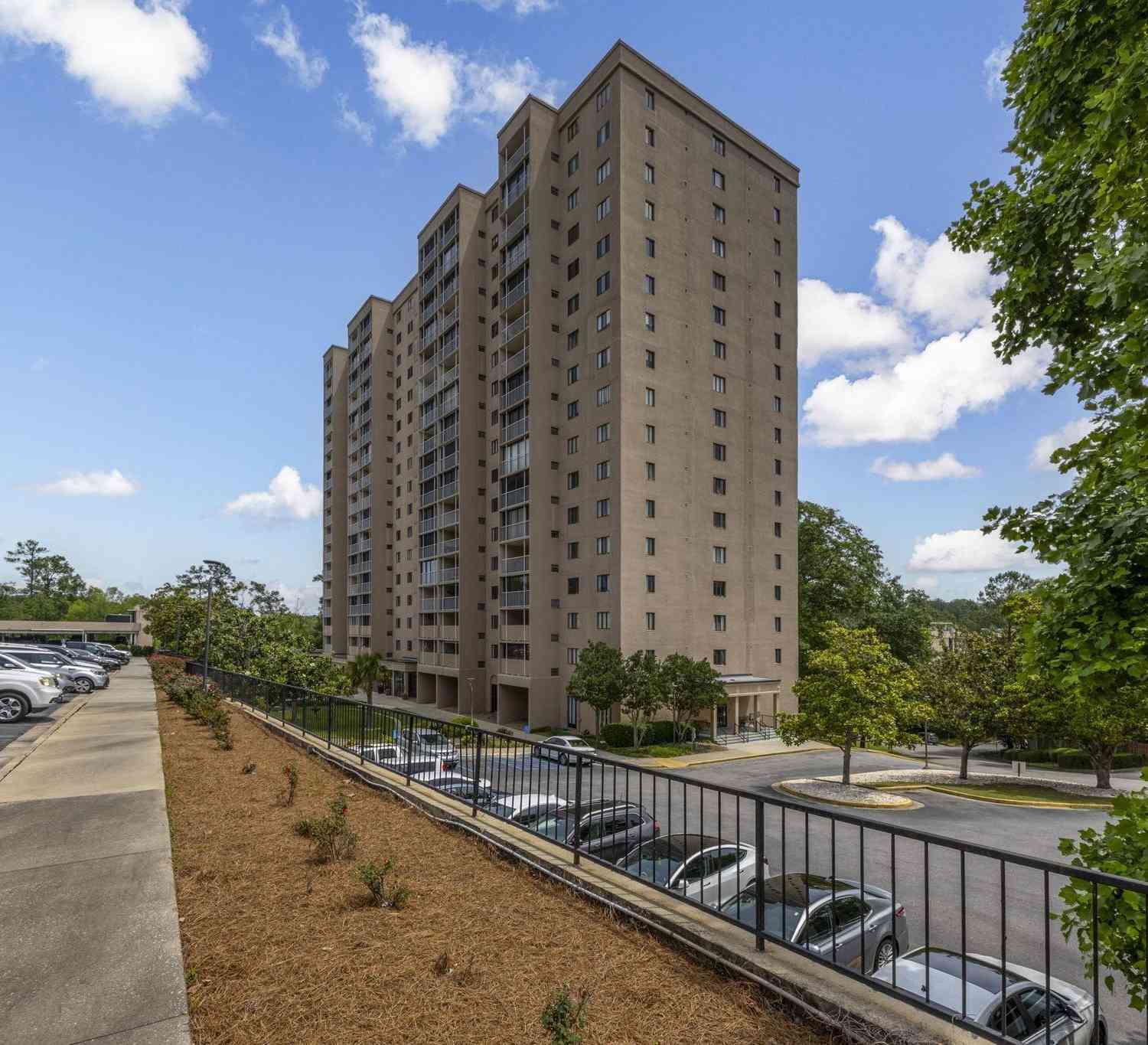 Condo For Rent - 1825 Saint Julian Place #9B<br/> Columbia, SC 29204