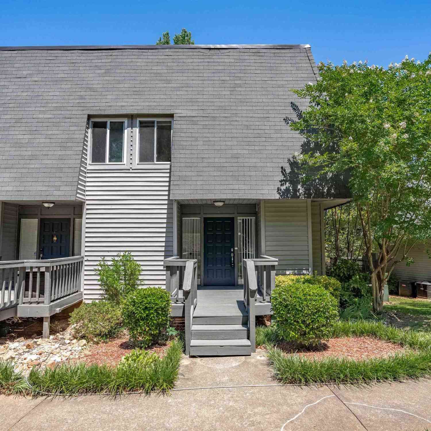 Condo For Rent - 301 Harbor Heights Drive #9D<br/> Lexington, SC 29072