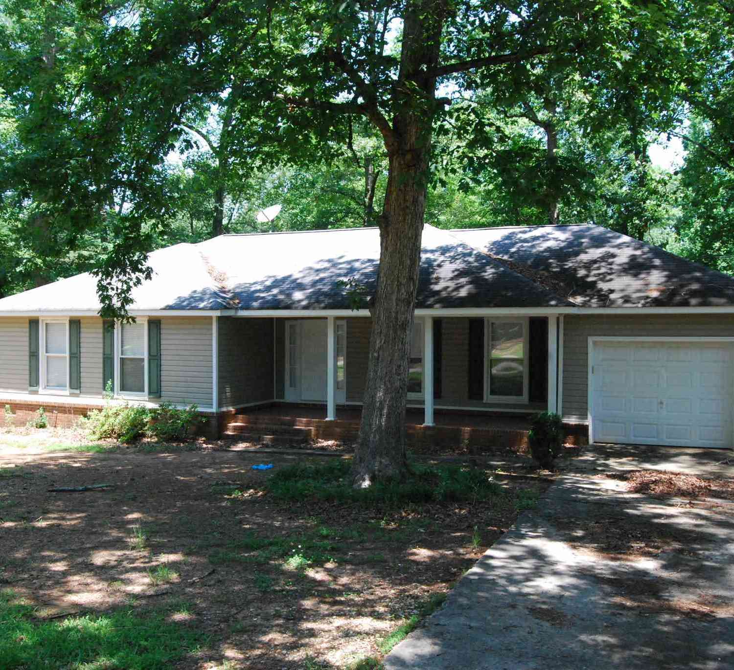 Homes For Rent - 223 Raintree Drive<br/> Irmo, SC 29063