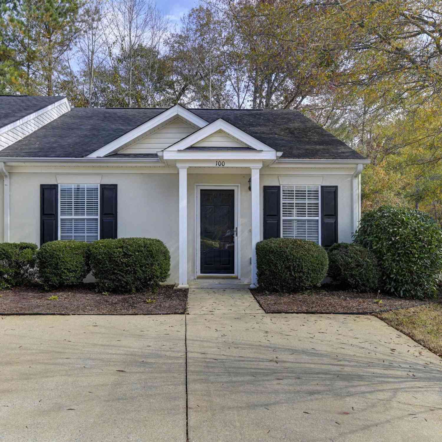 Townhouse For Rent - 100 Buckhaven Way<br/> Lexington, SC 29072