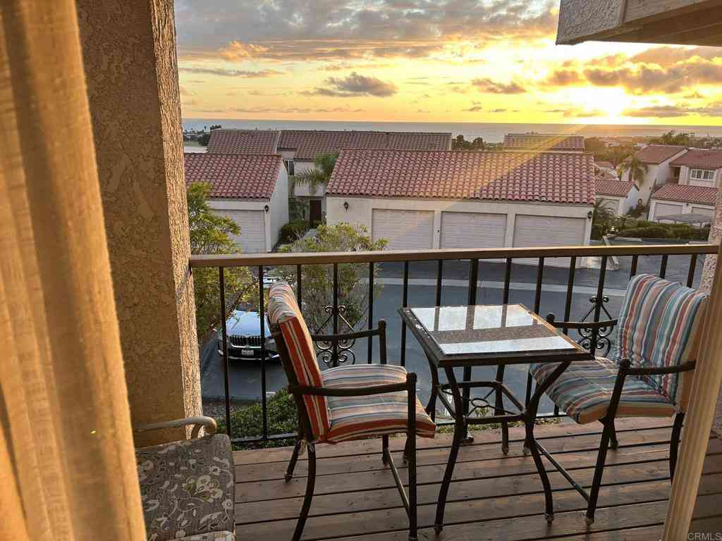 Condo For Rent - 6677 Paseo Del Norte<br/> Carlsbad, CA 92011